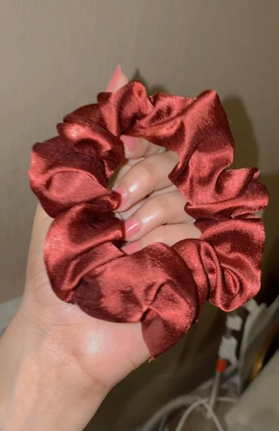 BB BURNT UMBER SILK SCRUNCHIE