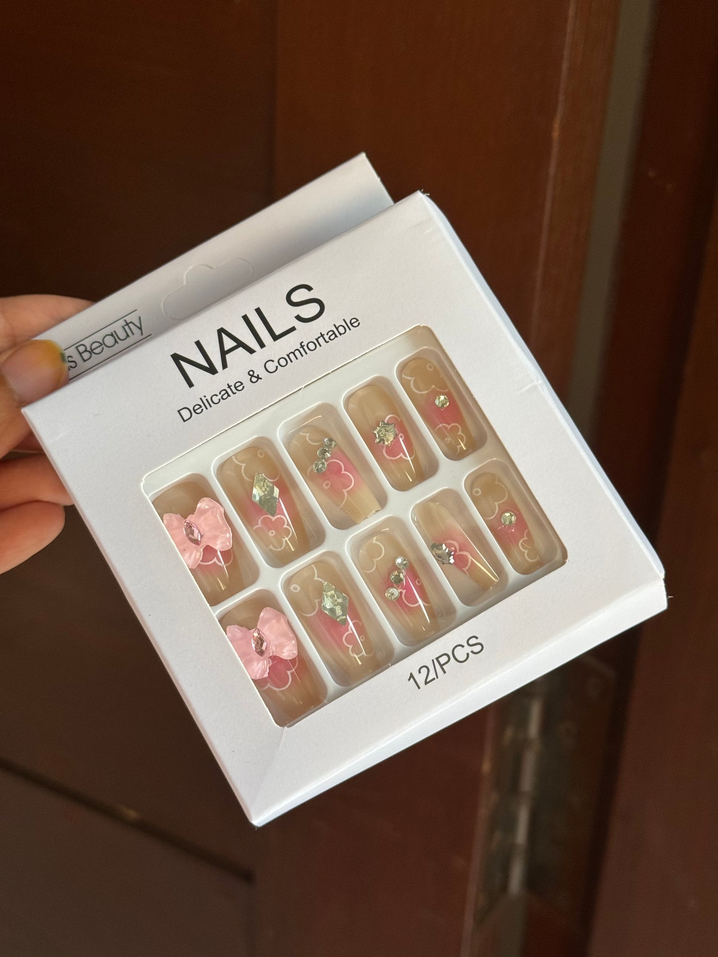 C12 NAIL SET WITH STICKER PACK (12 PIECES)