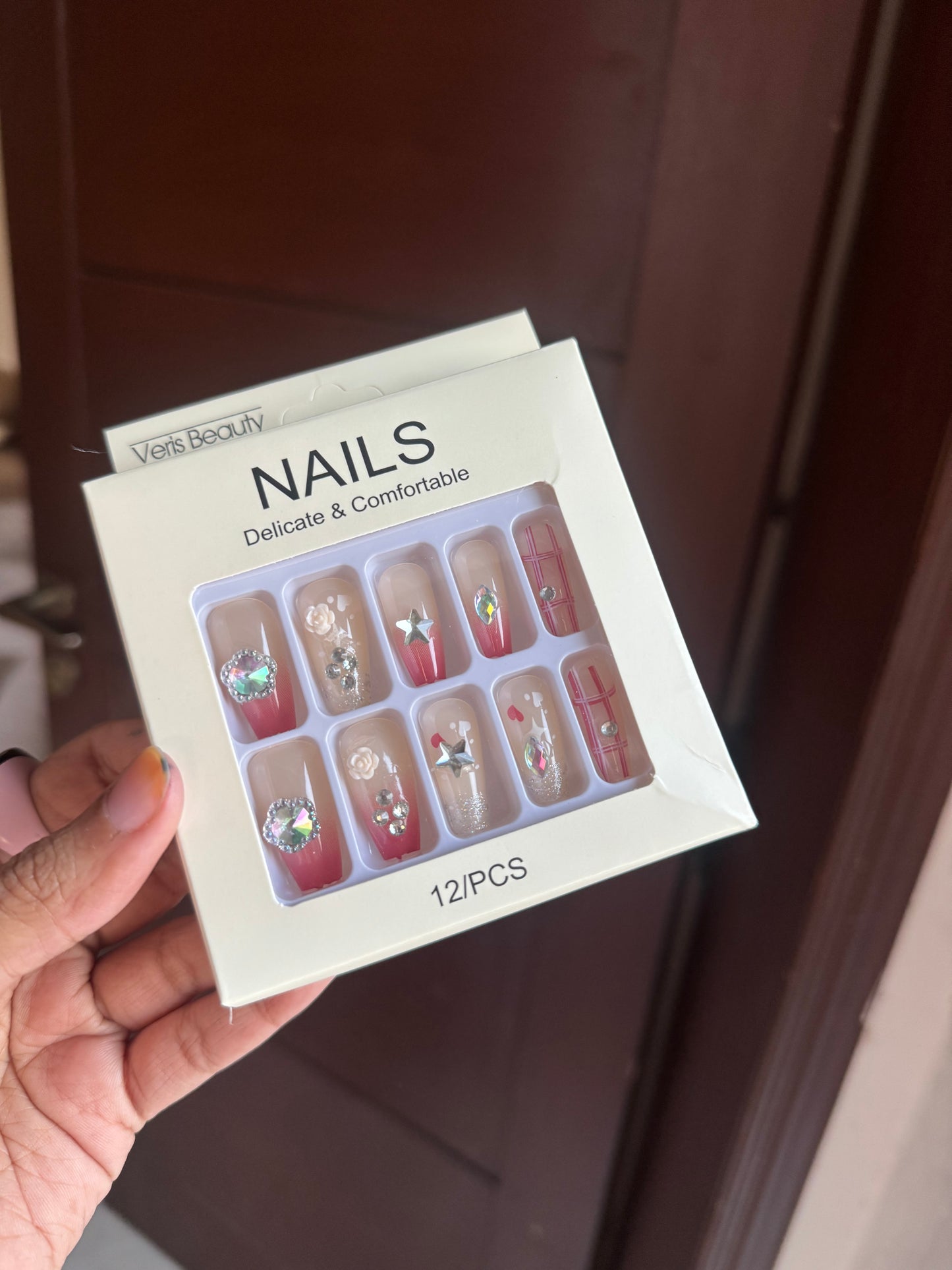 C20 NAIL SET WITH STICKER PACK (12 PIECES)