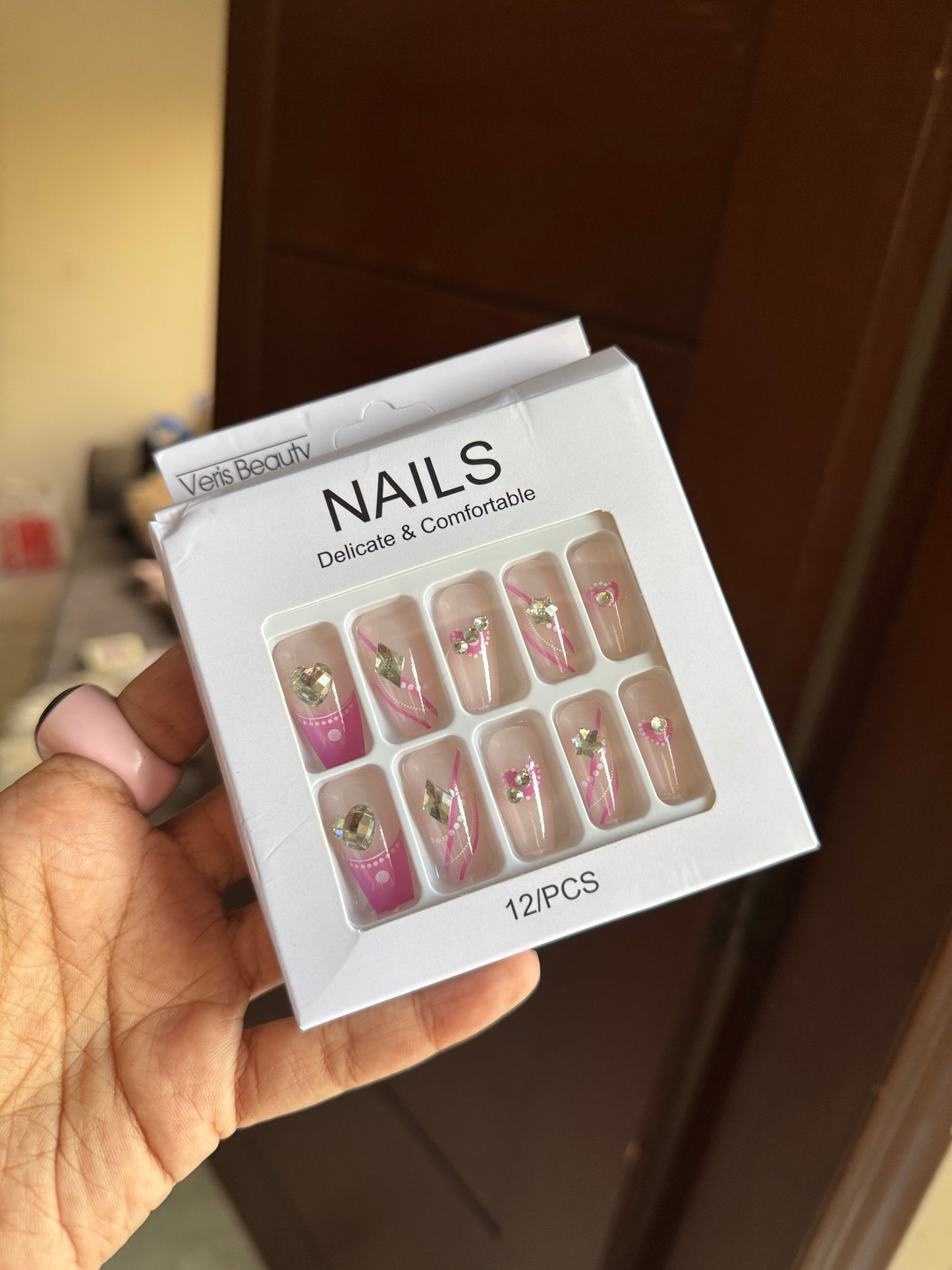 C7 NAIL SET WITH STICKER PACK (12 PIECES)