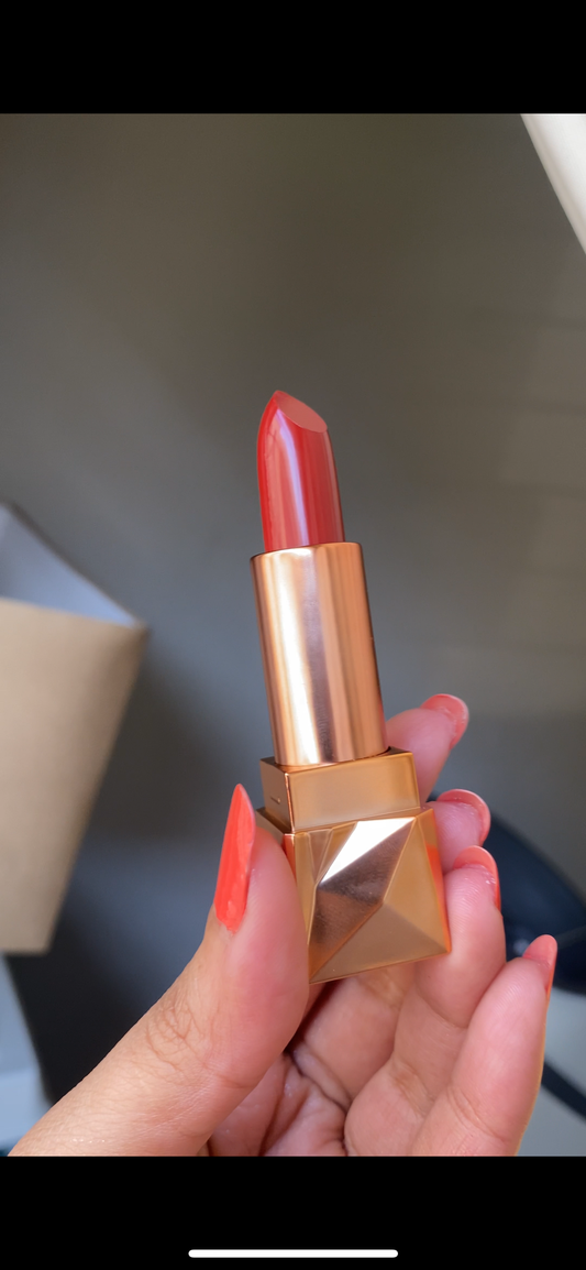 D 03 PINKISH RED MORECOOL LIPSTICK