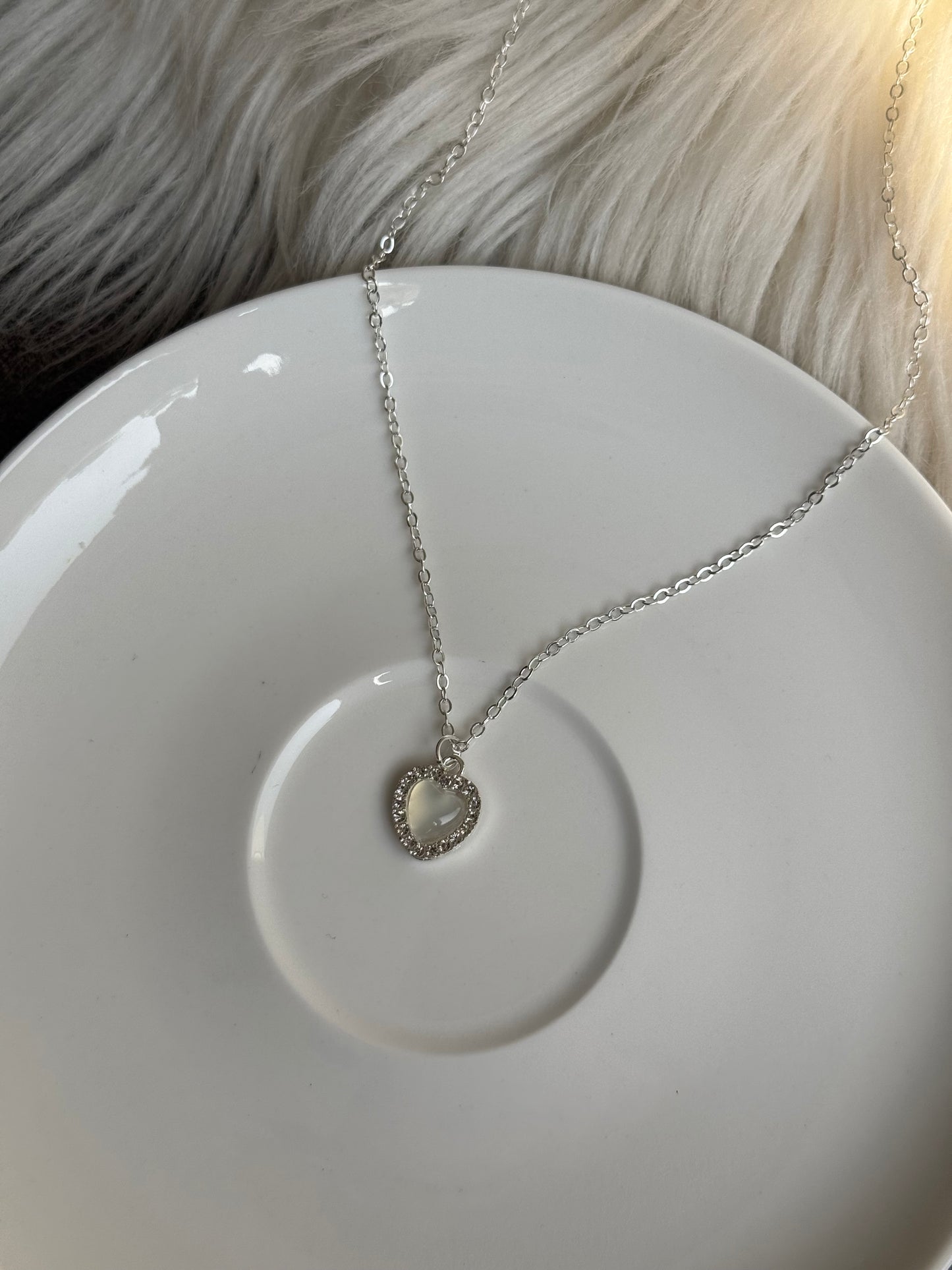 Z24 FANCY HEART NECKLACE