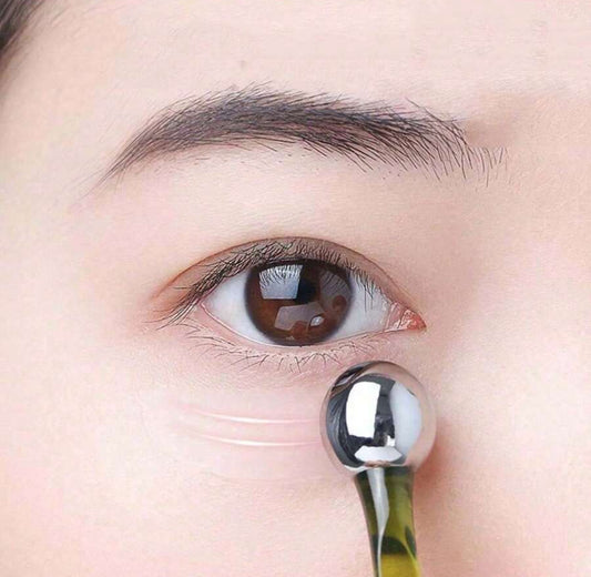 SILVER OLAY EYE ROLLER
