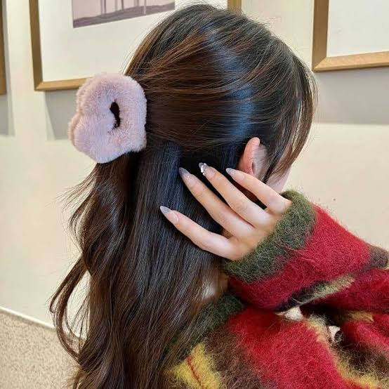 FUR HEART HAIR CLAWS