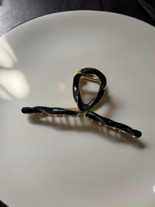 051 METAL HAIR CLAW