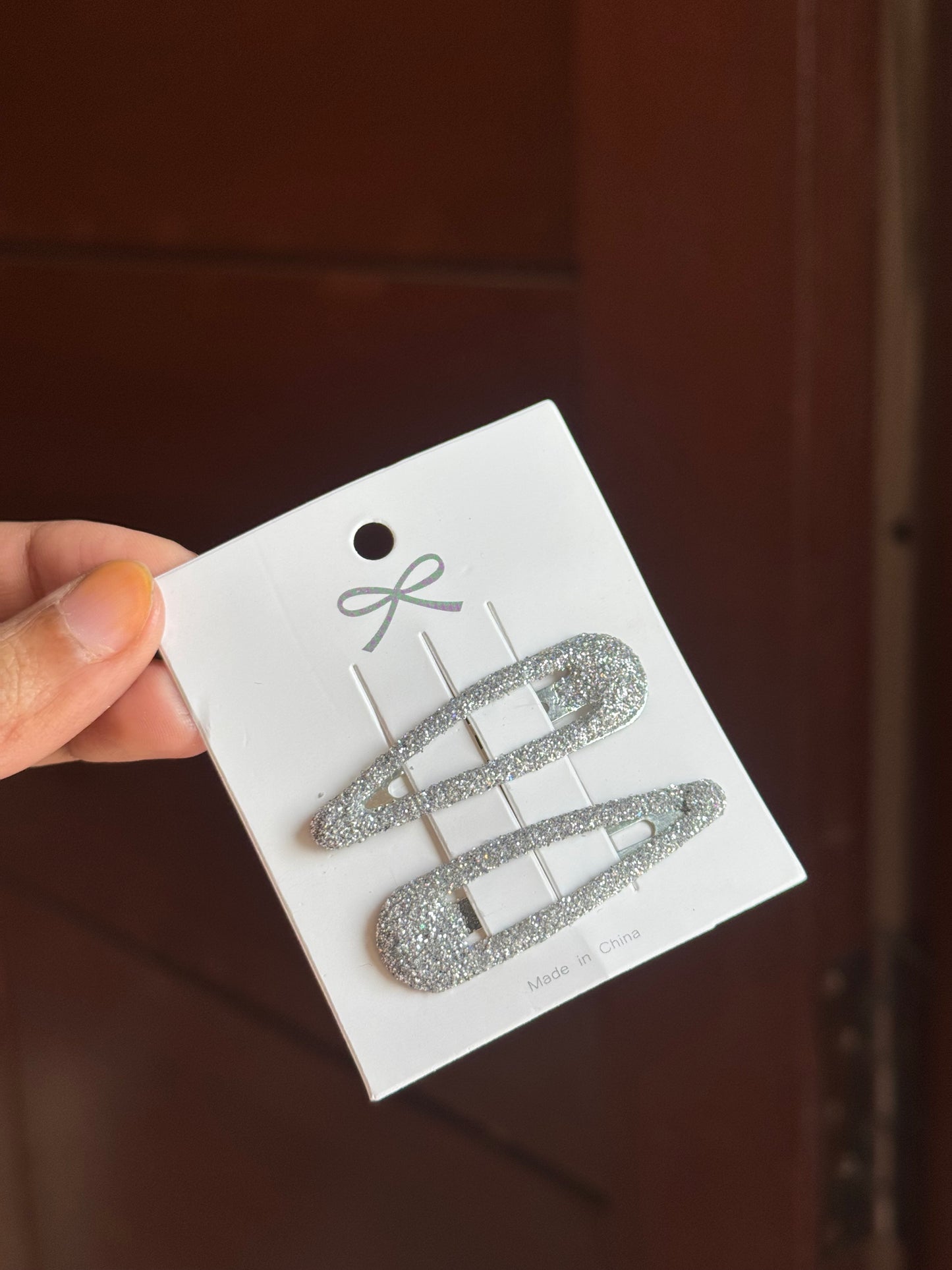 B215 SHINY HAIR PIN PAIR