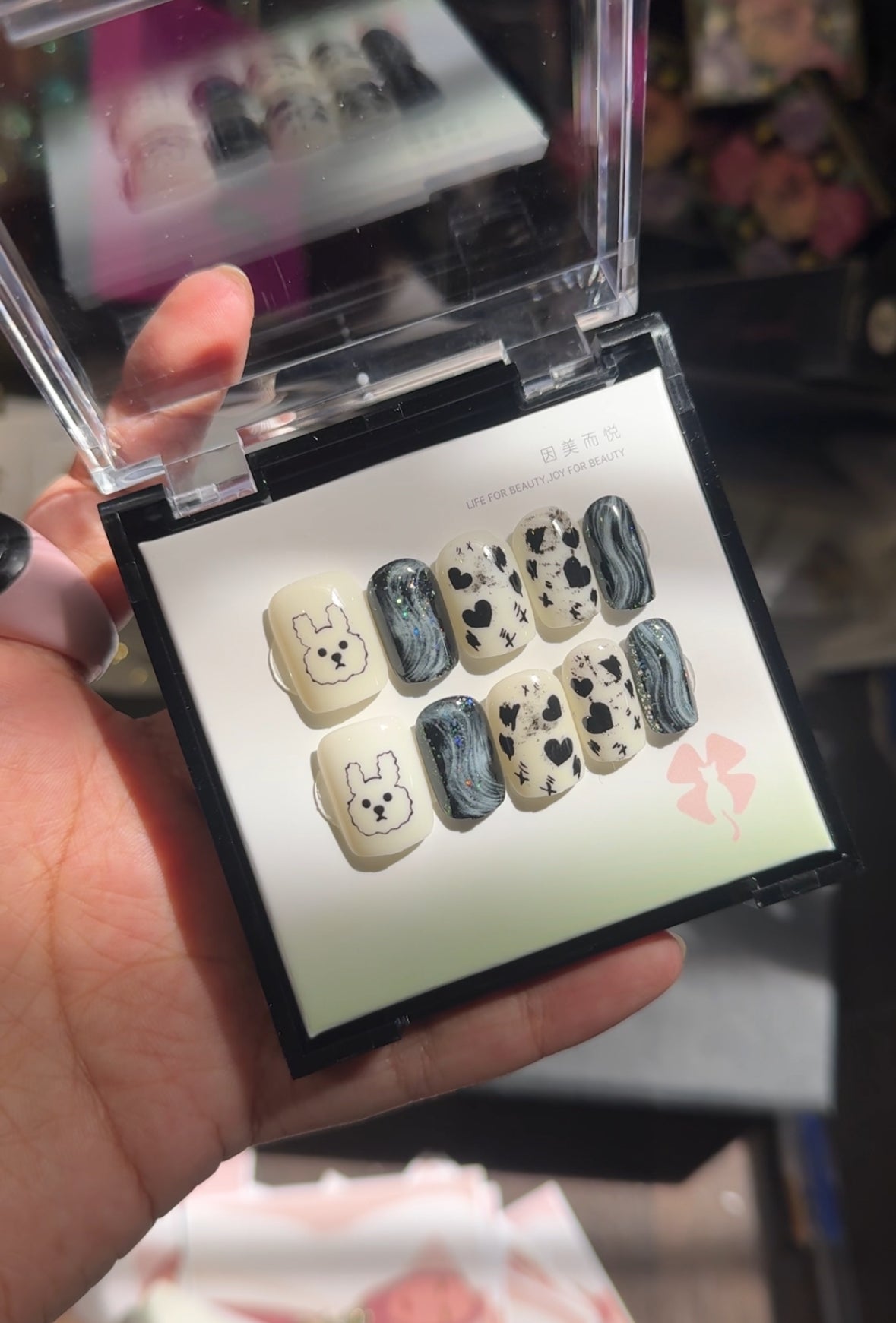 C302 EXCLUSIVE NAIL SET (24 PIECES)
