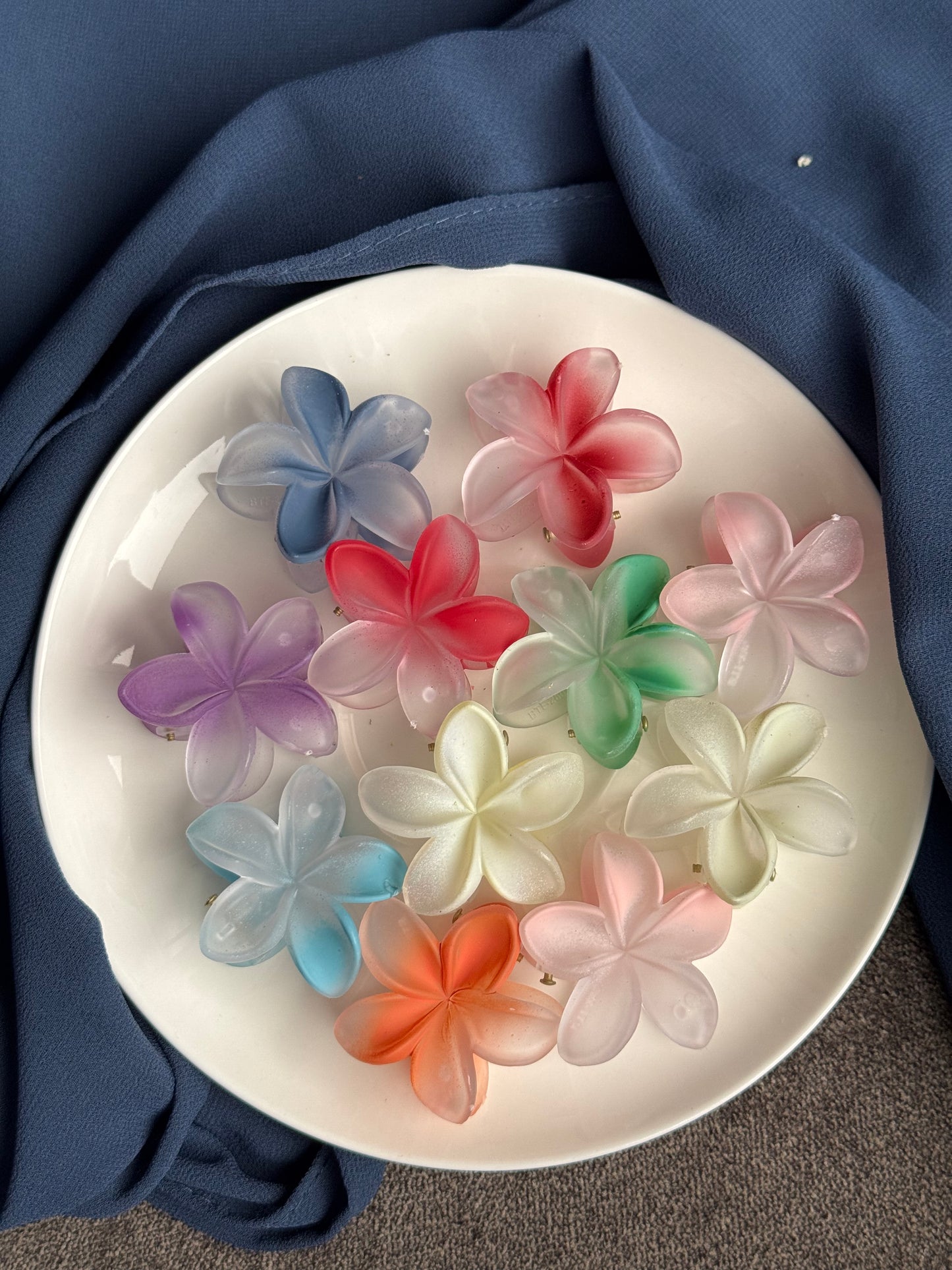 A121 CLEAR FLOWER MINI HAIR CLAWS