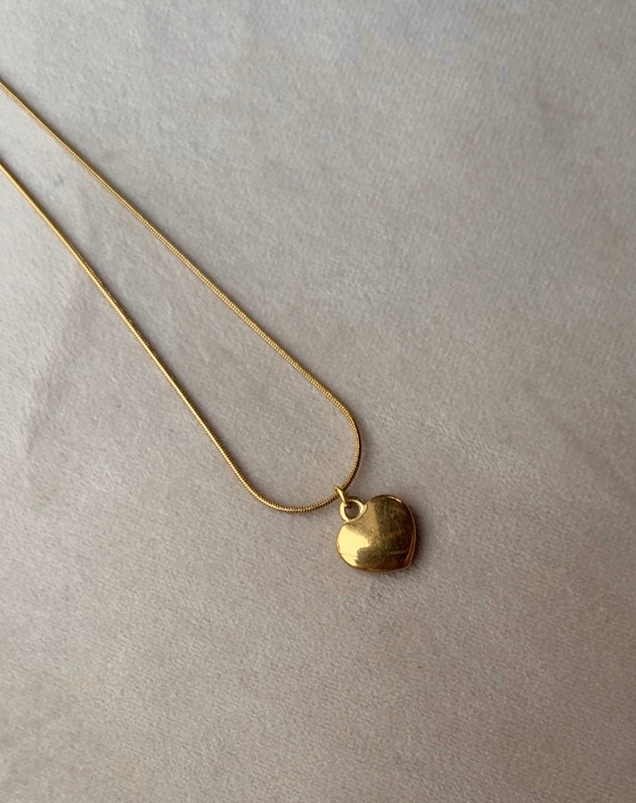 C123 HEART NECKLACE