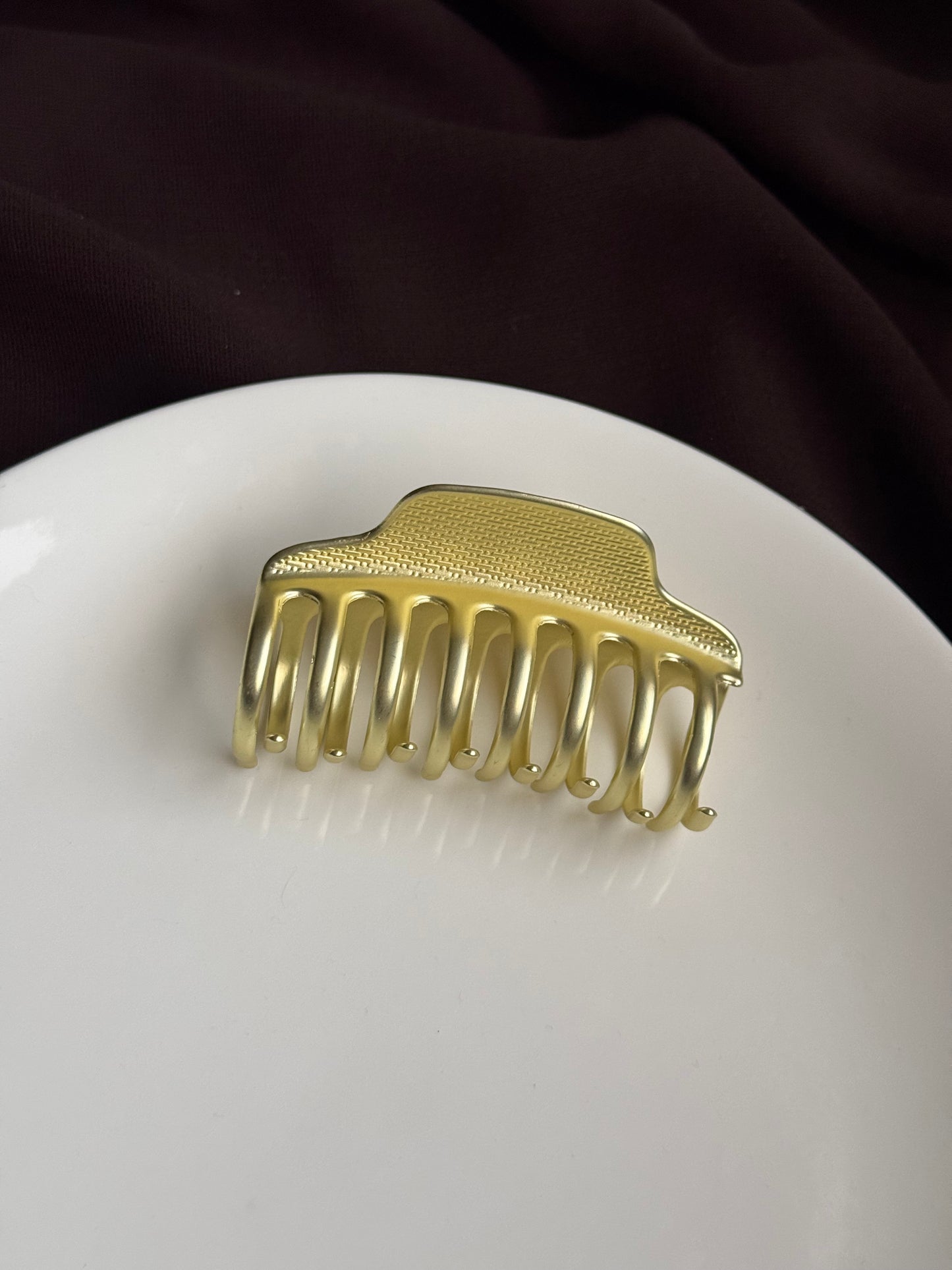 G111 METAL HAIR CLAW