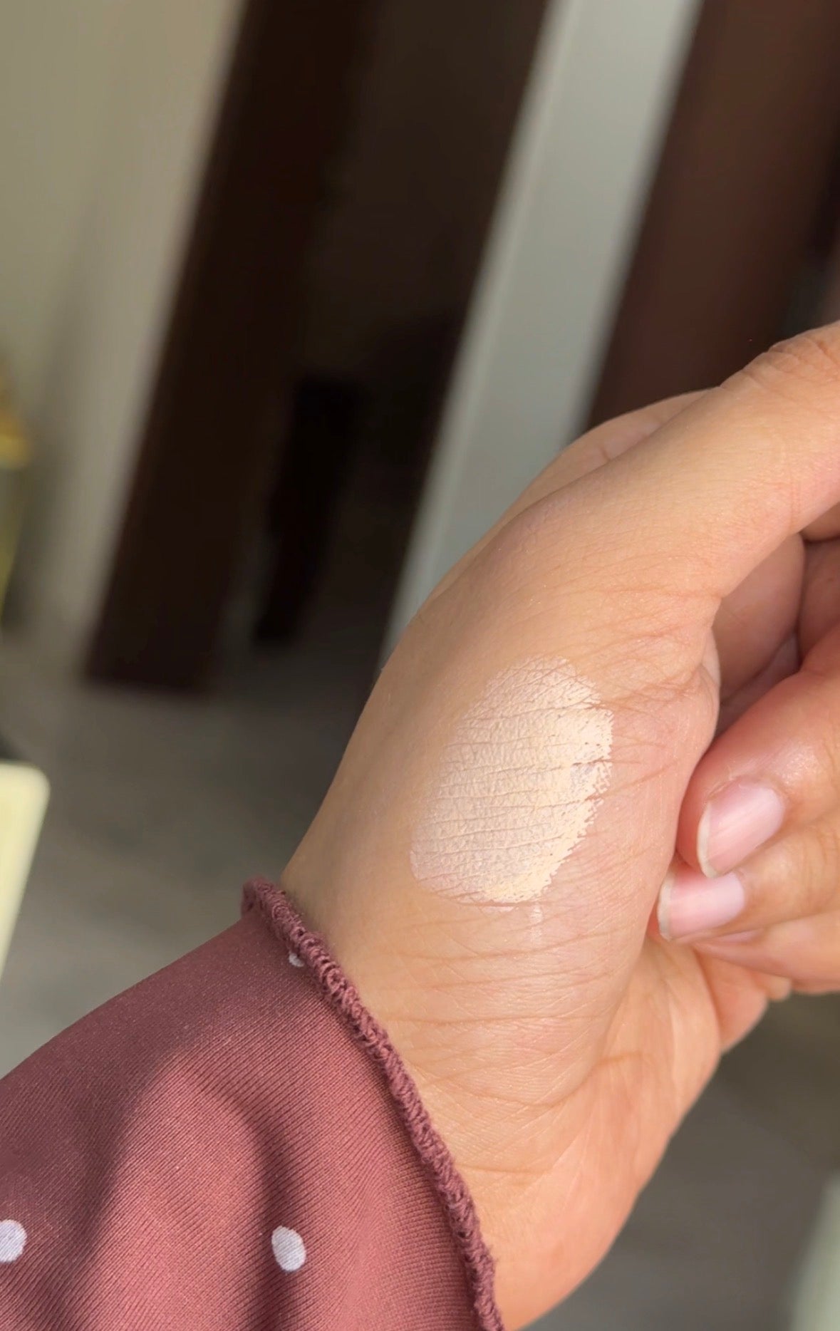 LA COLORS PEACH PRIMER / CONCEALER