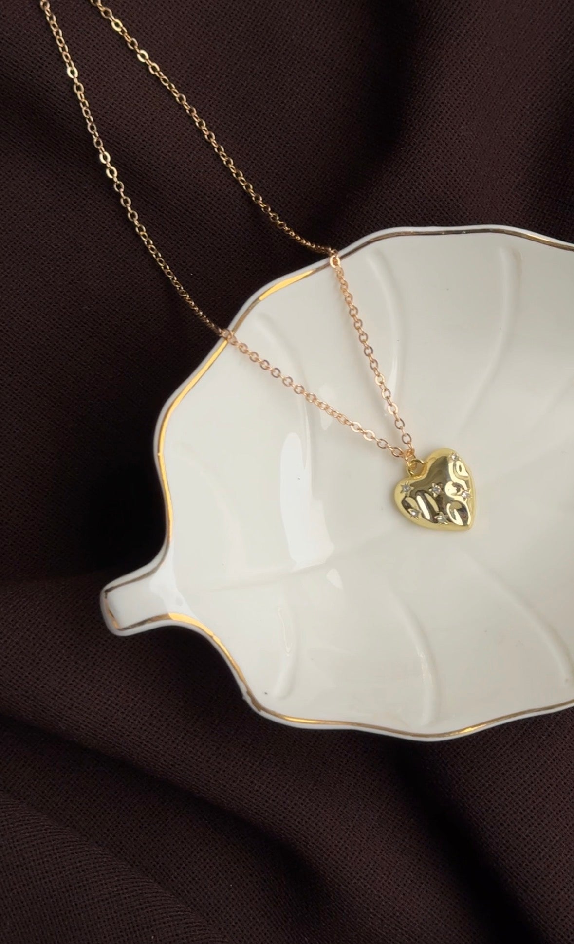 E144 NECKLACE