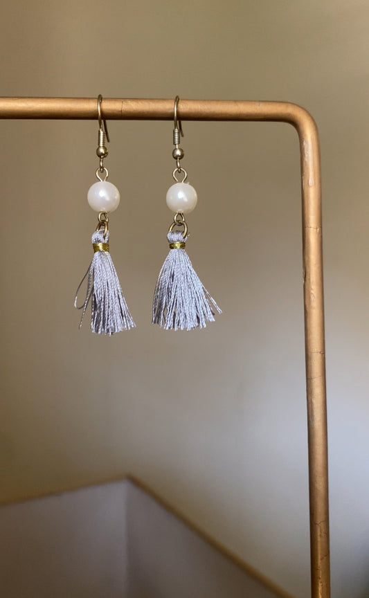 D TASSEL EARRINGS