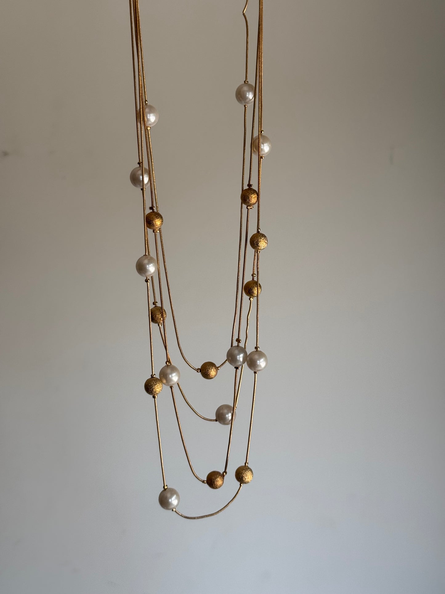 A174 LONG CHAIN NECKLACE