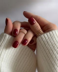 05 BEAUTY BRIEF NAIL COLOR