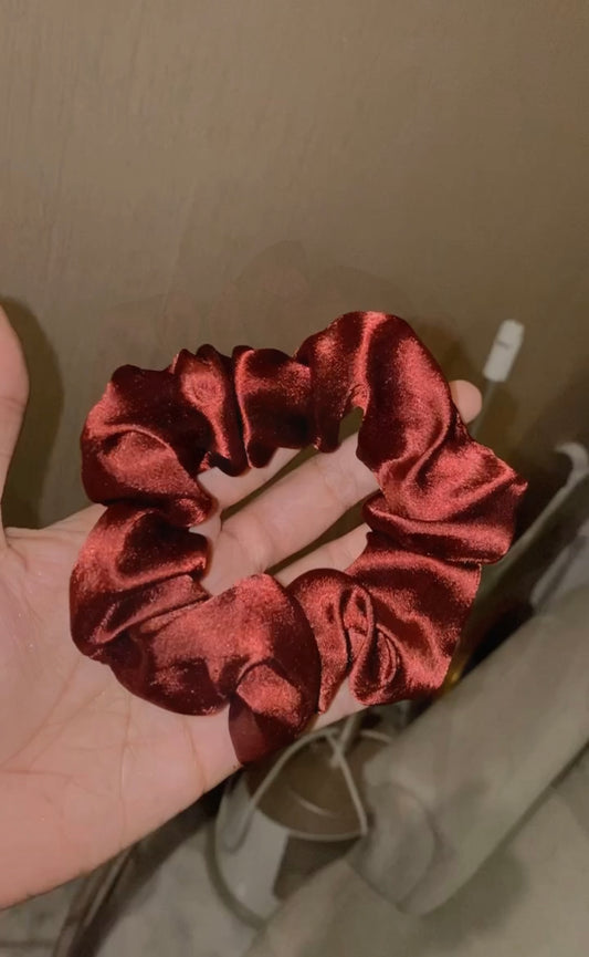 BB BURNT UMBER SILK SCRUNCHIE