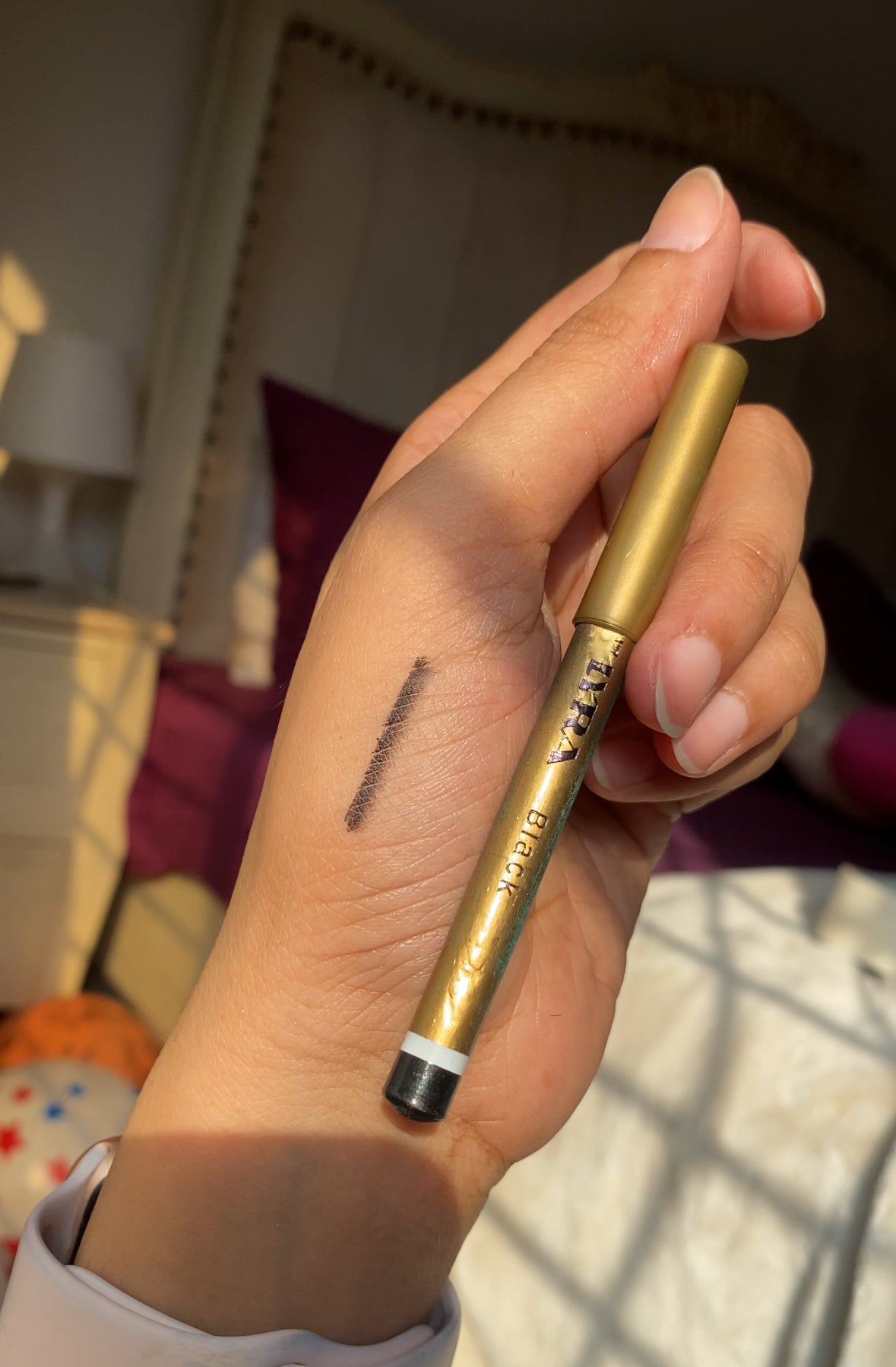 LYRA BLACK EYE PENCIL