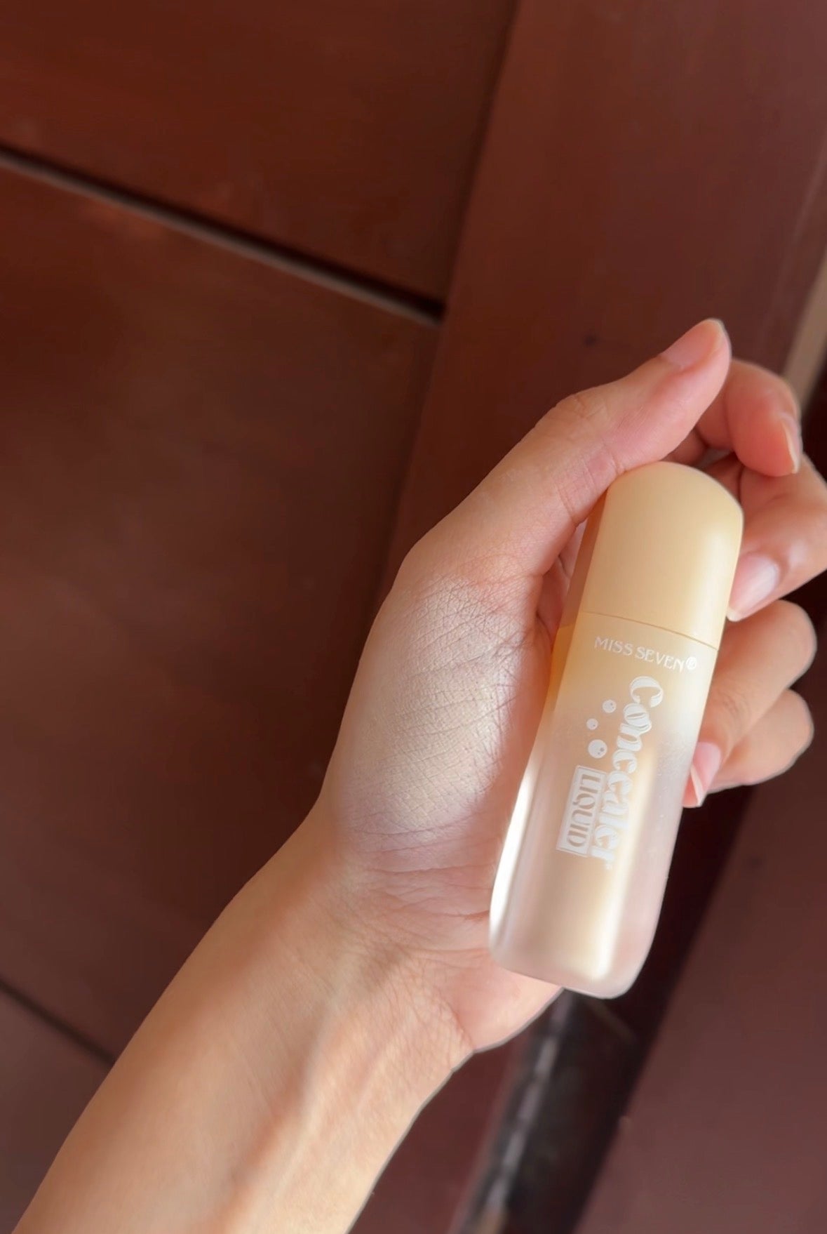 02 MISS SEVEN LIQUID CONCEALER