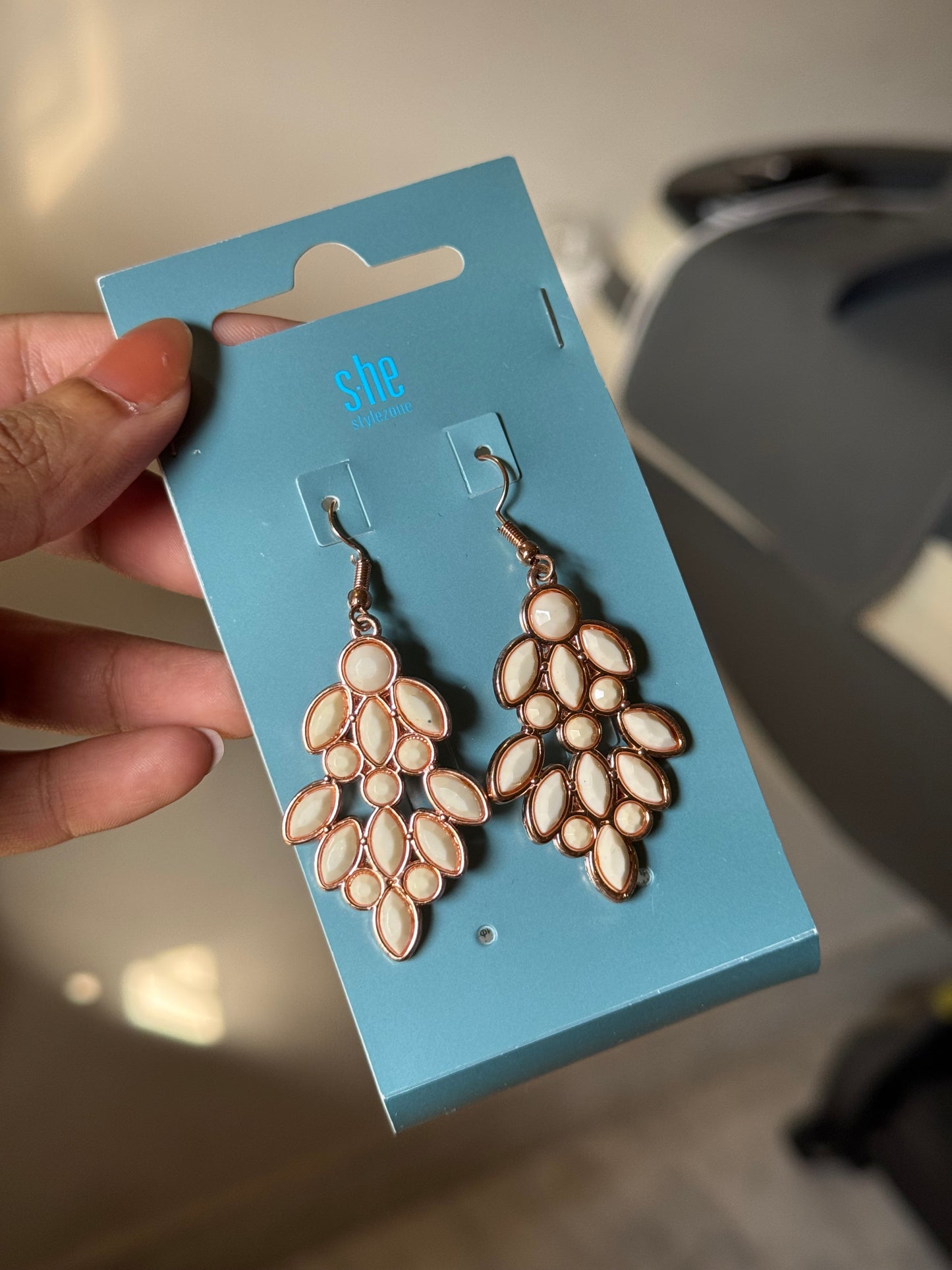 WHITE AND GOLDEN EARRINGS