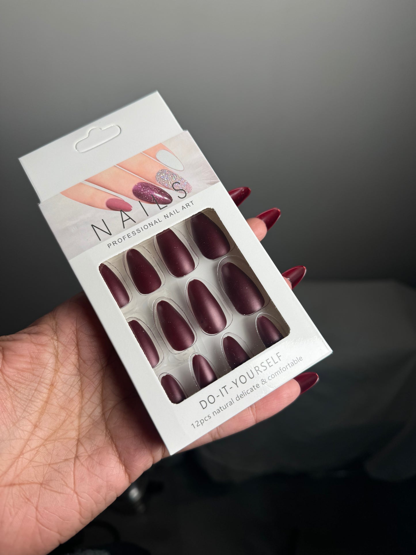 12 PIECES MAROON PRESS ON NAILS SET