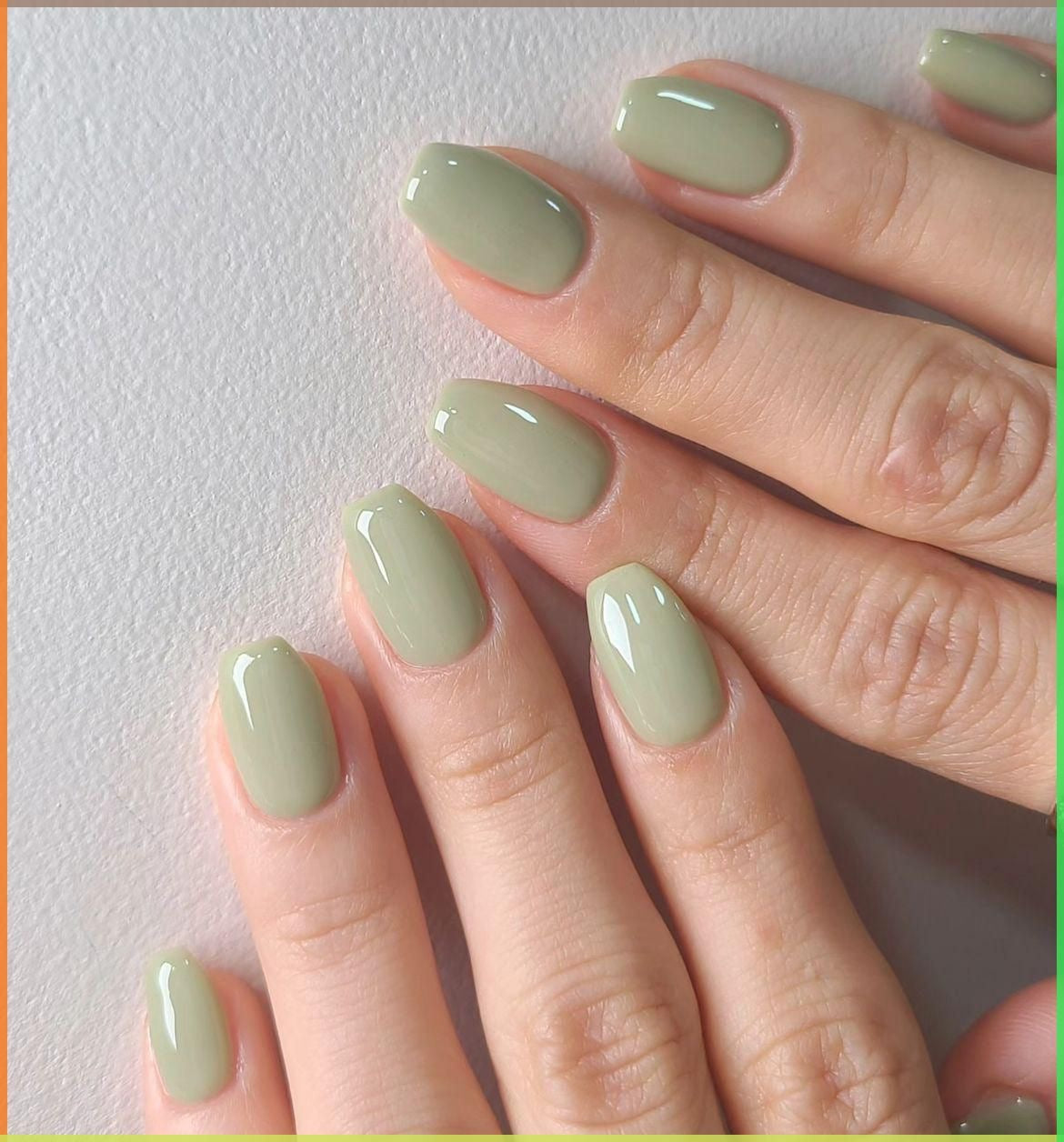 E162 MINISO MINT GREEN NAIL COLOR