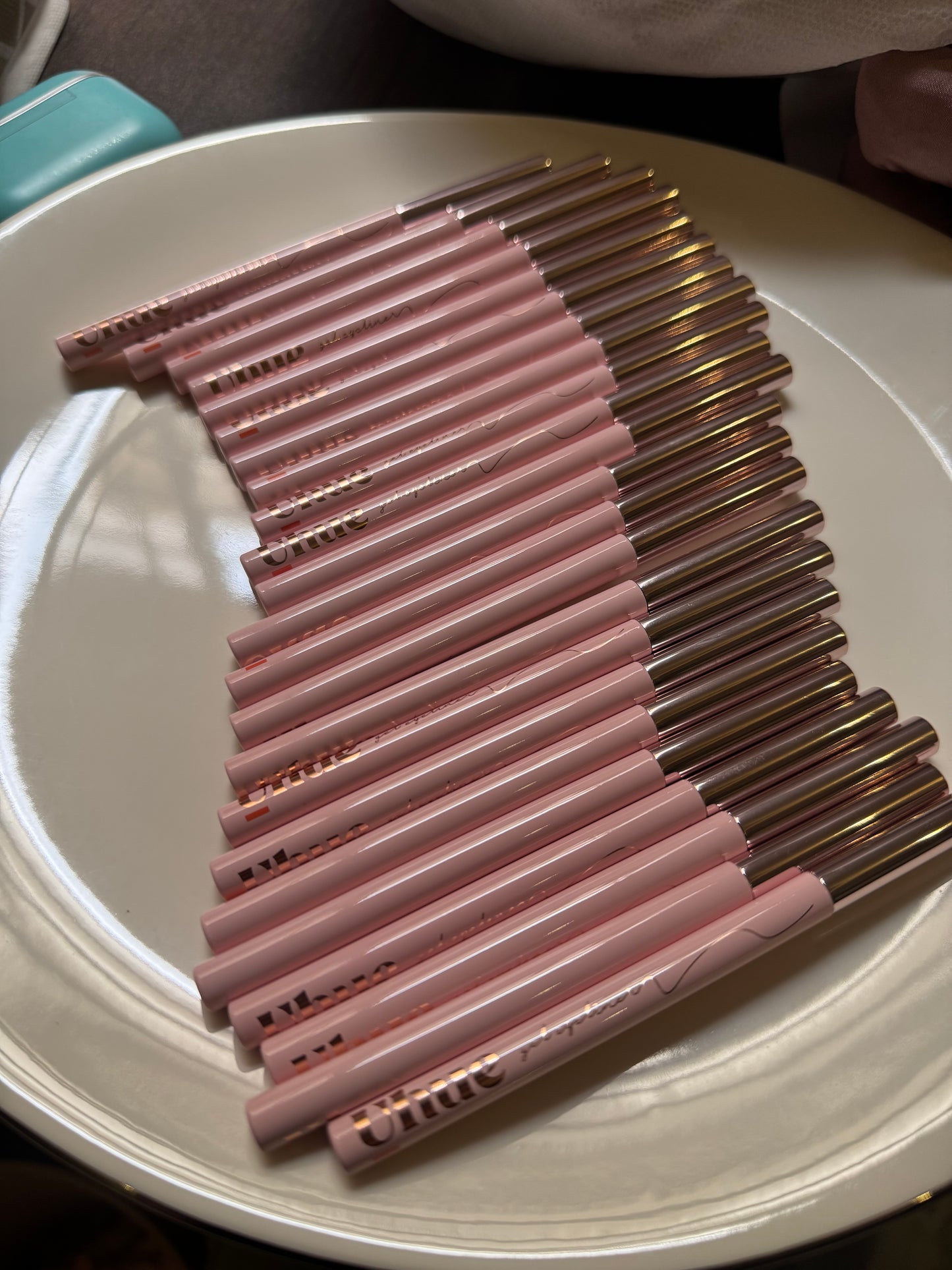 UHUE LIP LINER