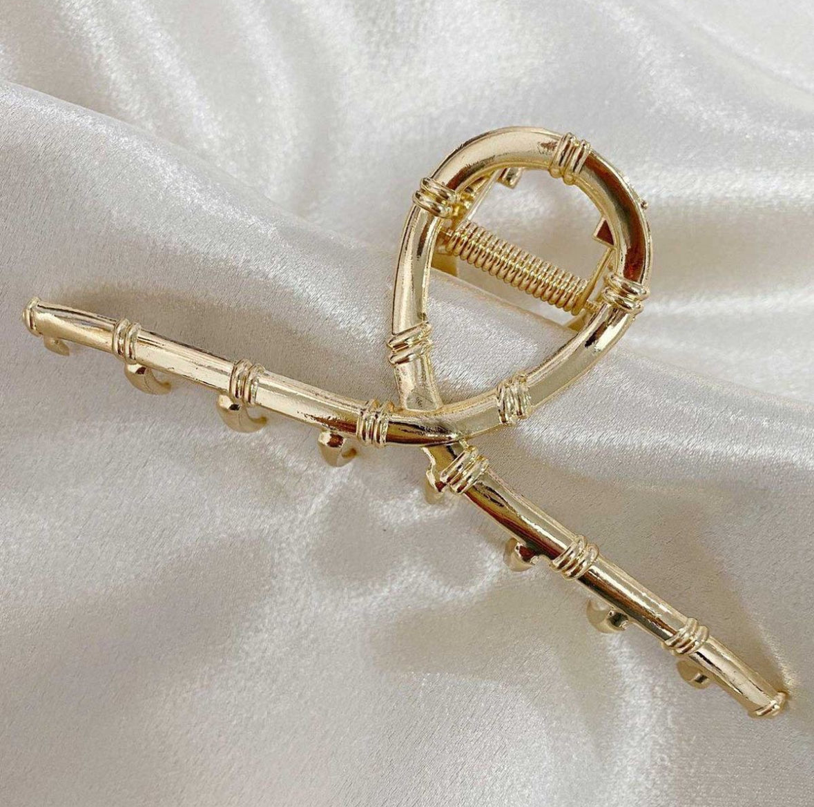B92 METAL HAIR CLAW
