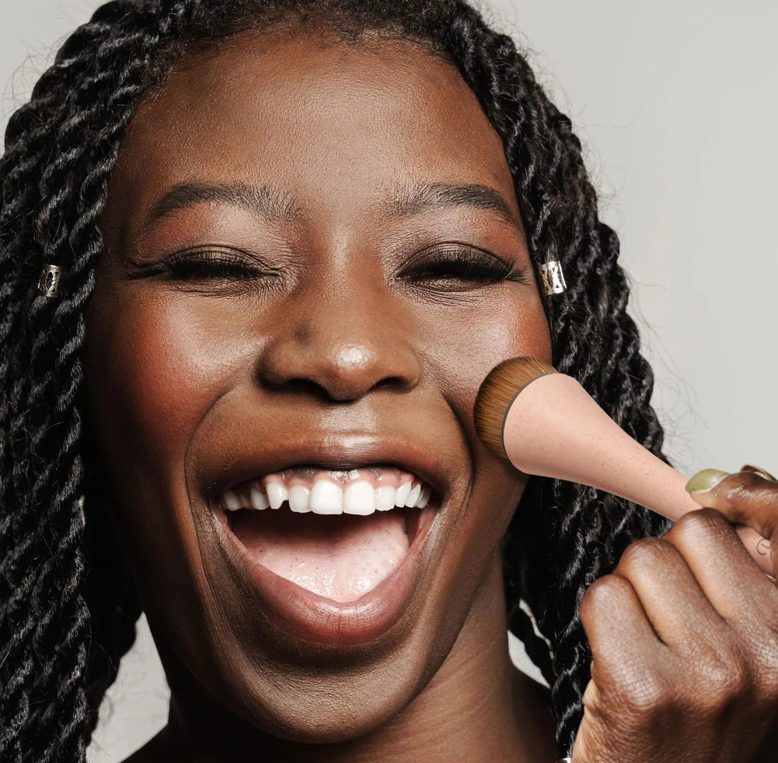 ECOTOOLS FANCY MEDIUM FOUNDATION BLENDING BRUSH