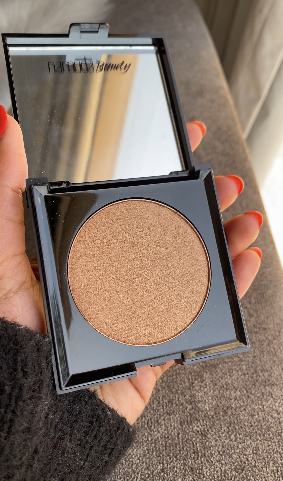 SILHOUETTE BRONZER / HIGHLIGHTER BY NAMUDA BEAUTY