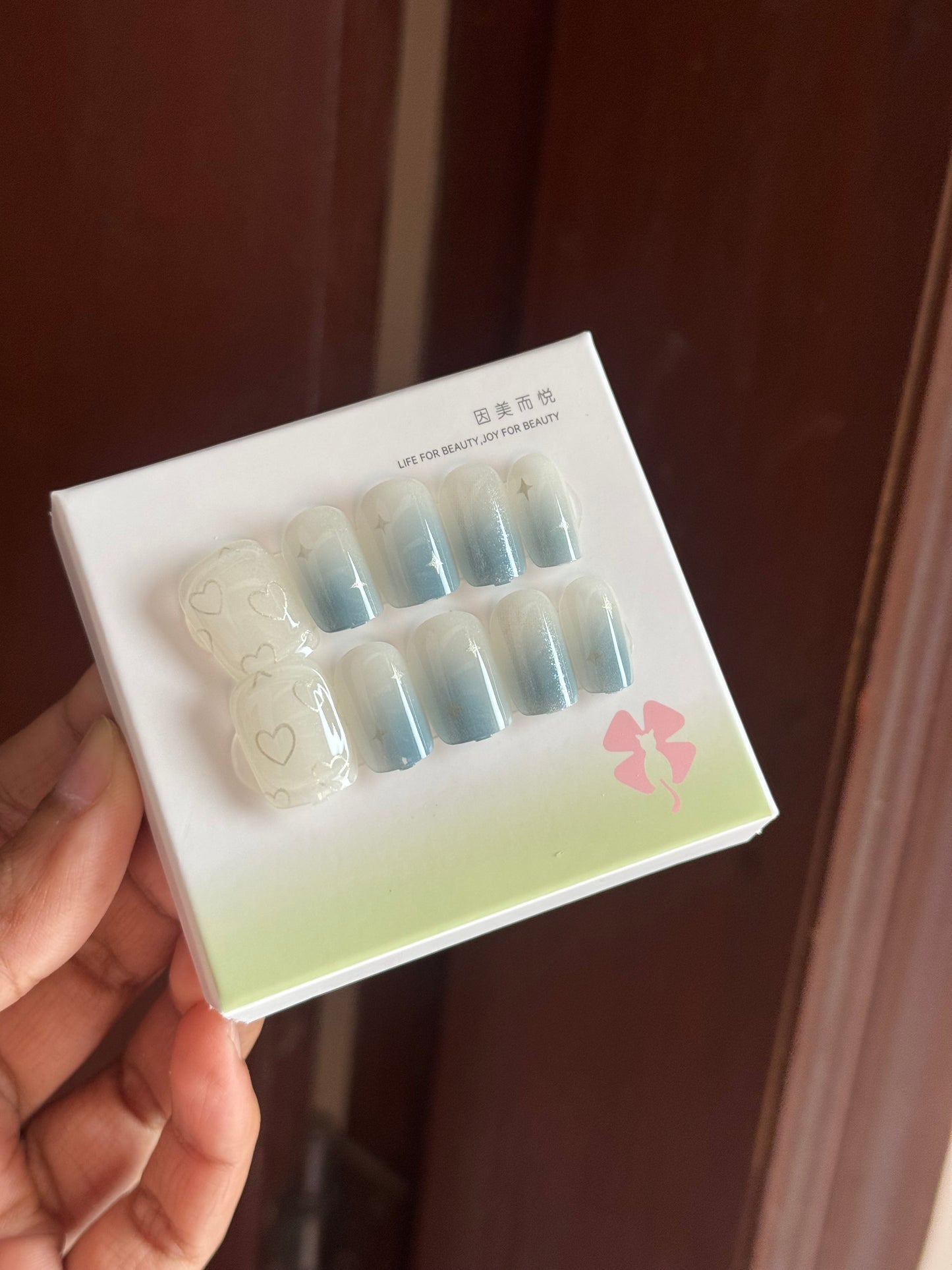 B181 HIGH QUALITY ACRYLIC NAIL SET (24 PIECES)