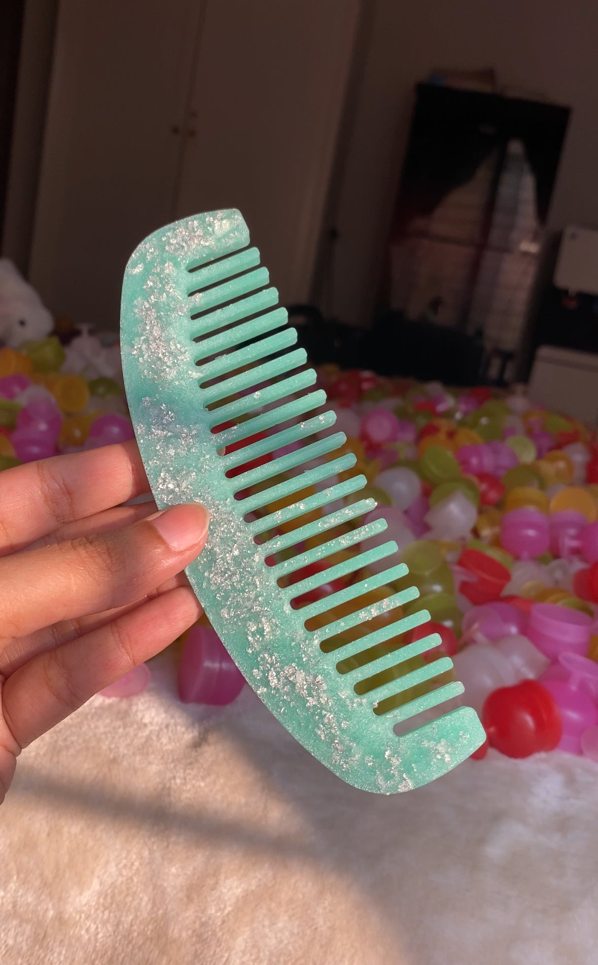 RESIN COMBS