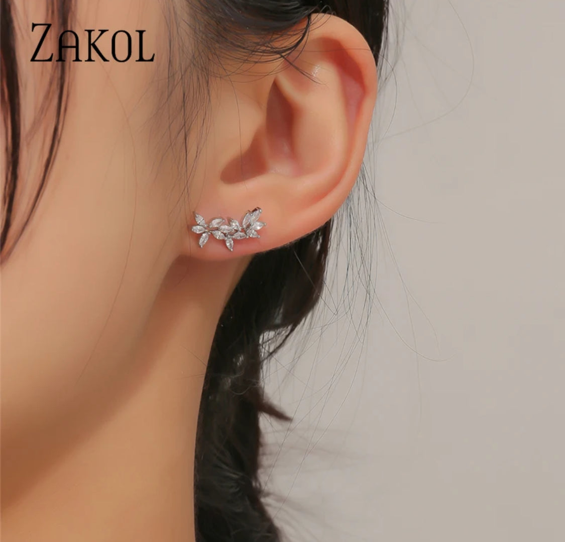 AA1 SHEIN SILVER FLOWER EARRINGS