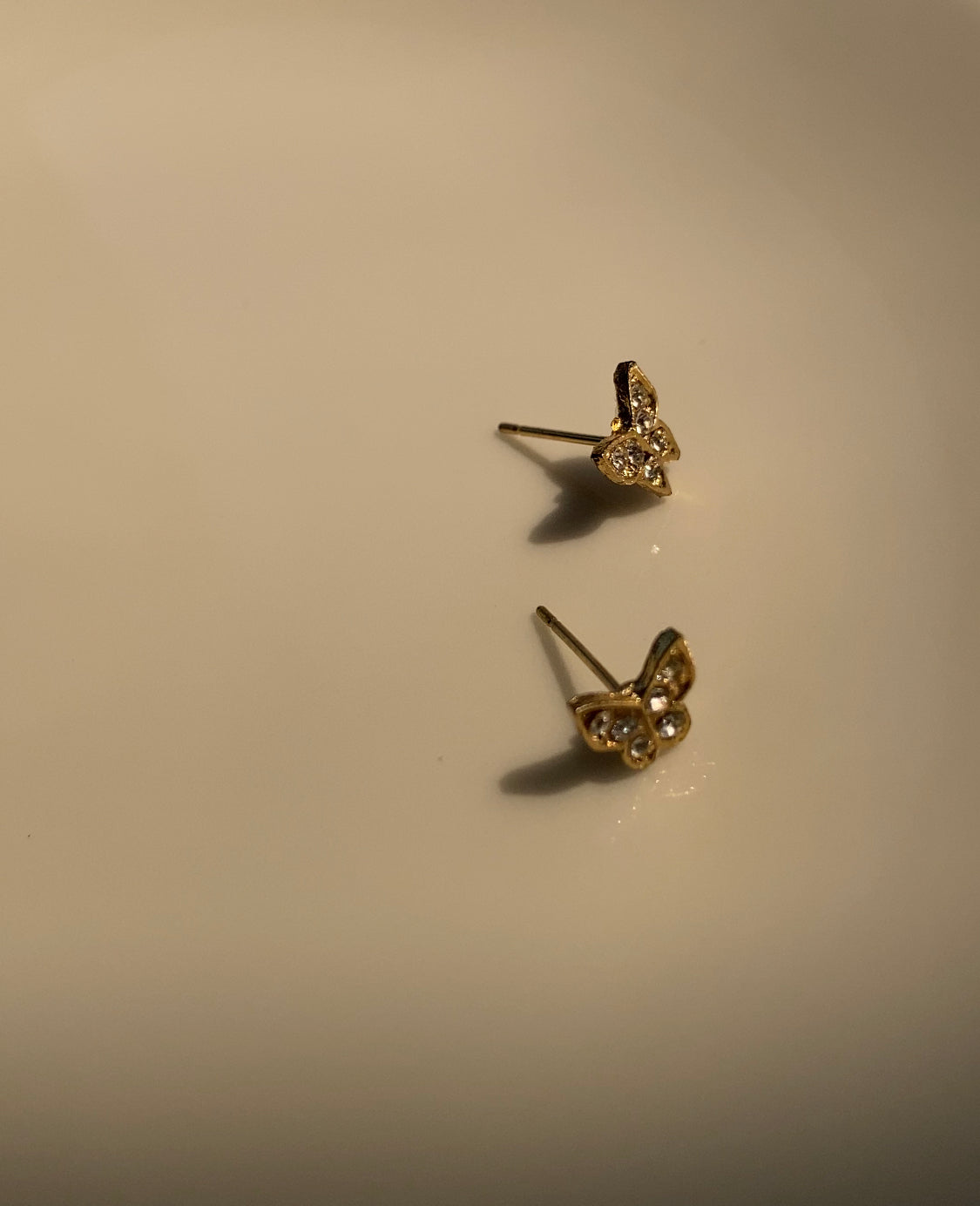 AA161 BUTTERFLY EAR STUDS