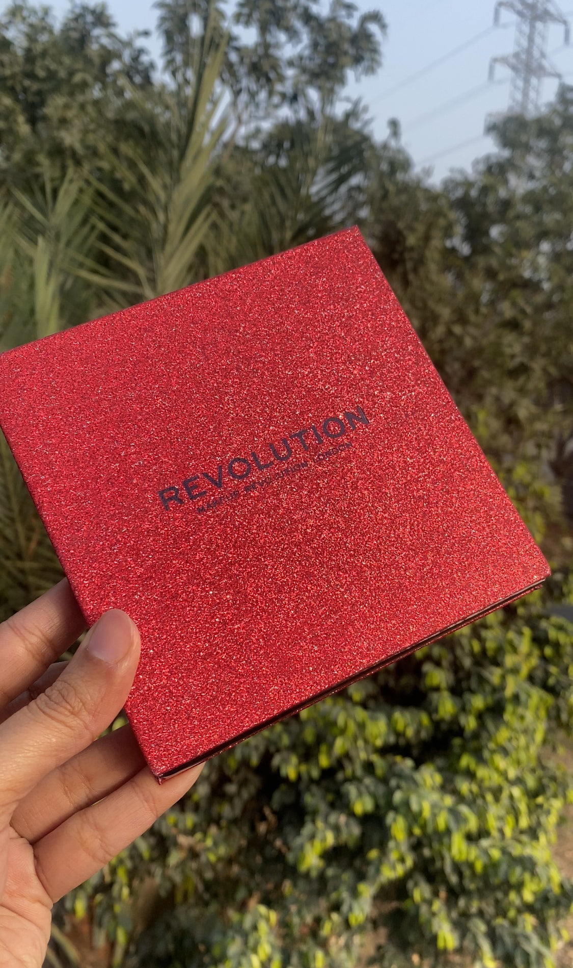 MAKEUP REVOLUTION LONDON GLITTER EYESHADOW PALETTE