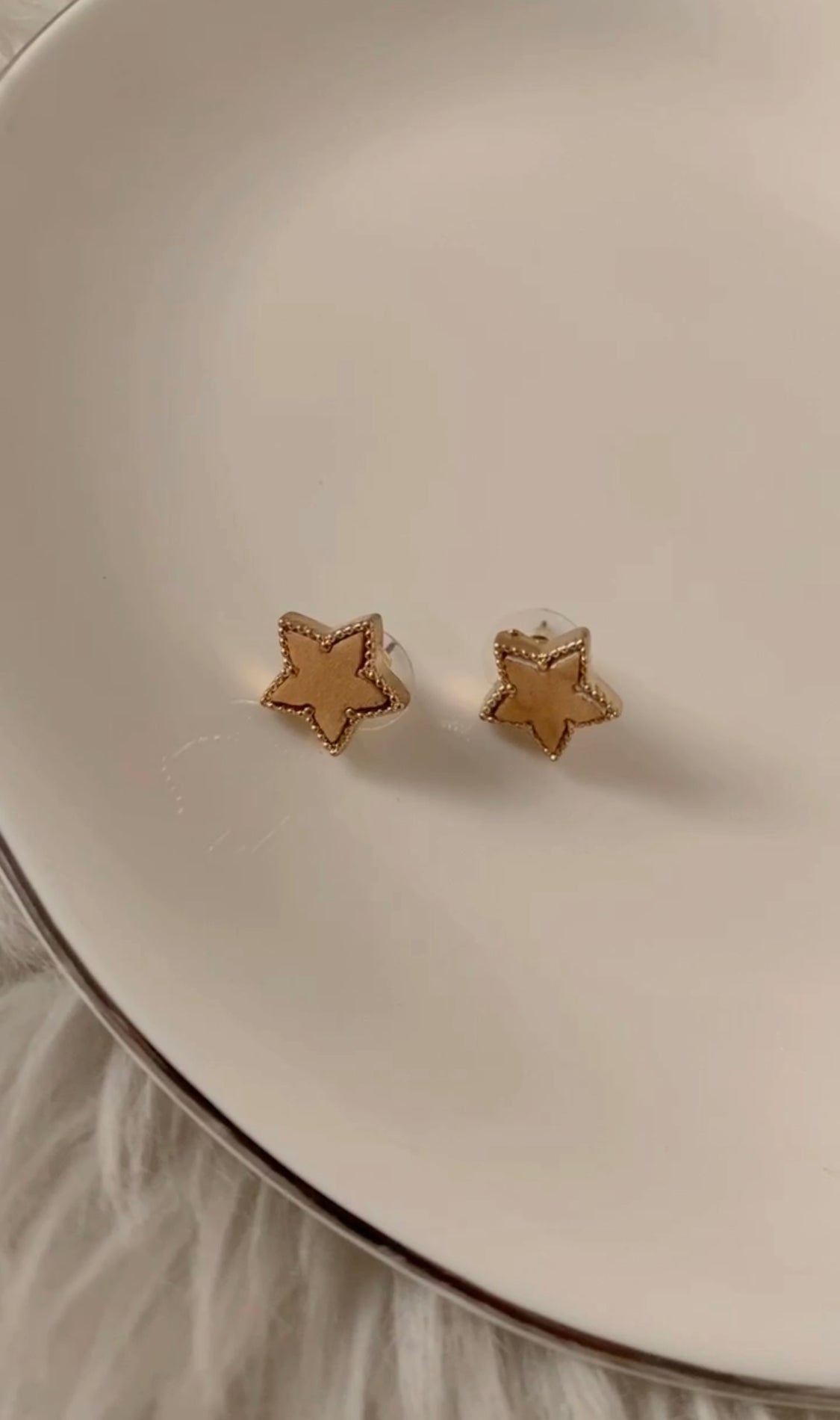 AA156 STAR STUDS