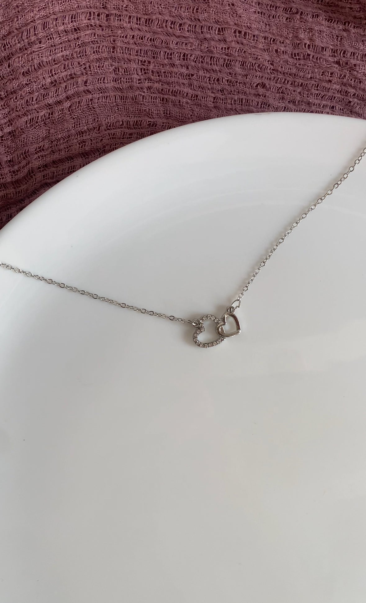 F28 SILVER HEARTS NECKLACE PENDANT