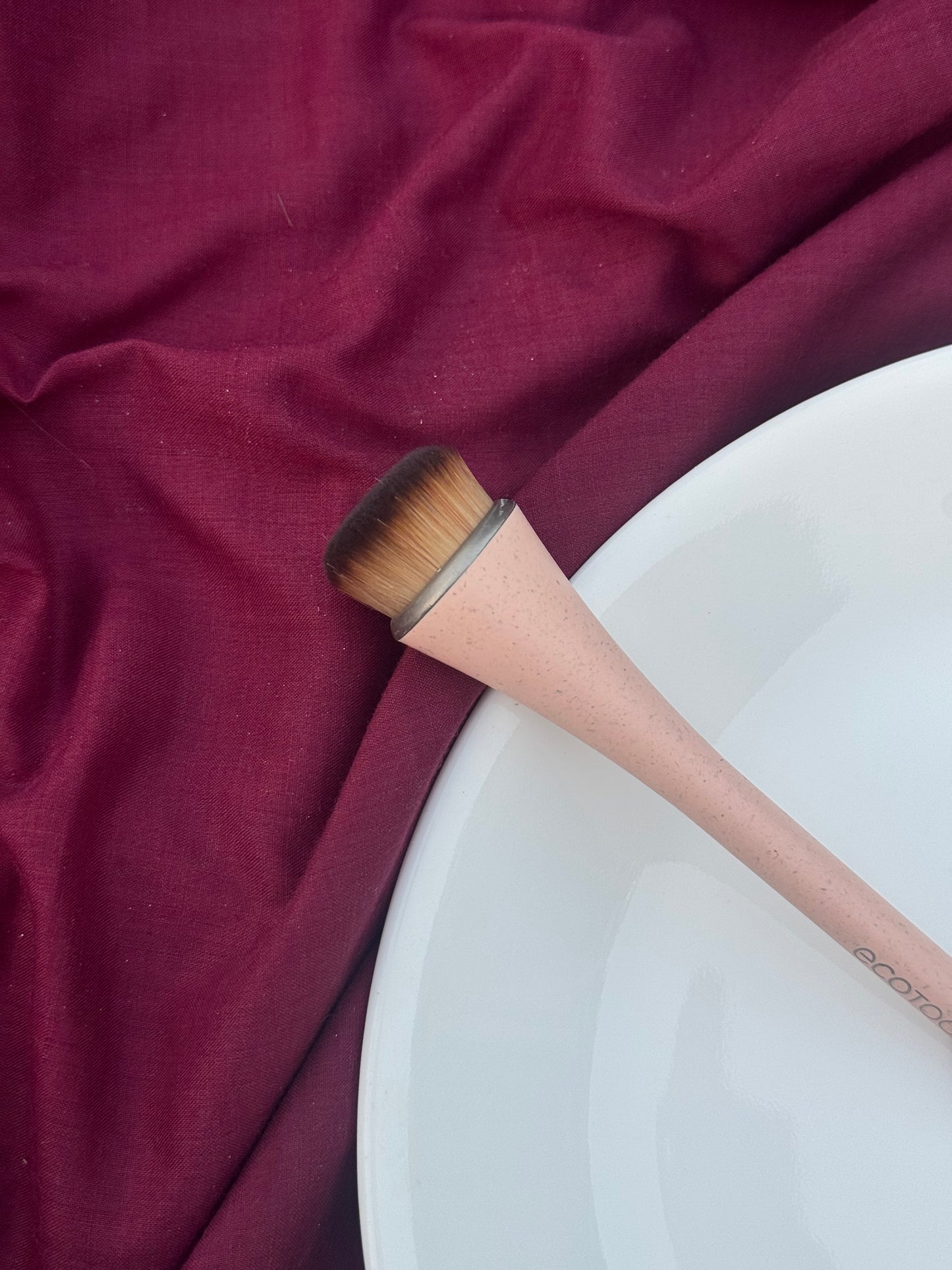 ECOTOOLS FANCY MEDIUM FOUNDATION BLENDING BRUSH