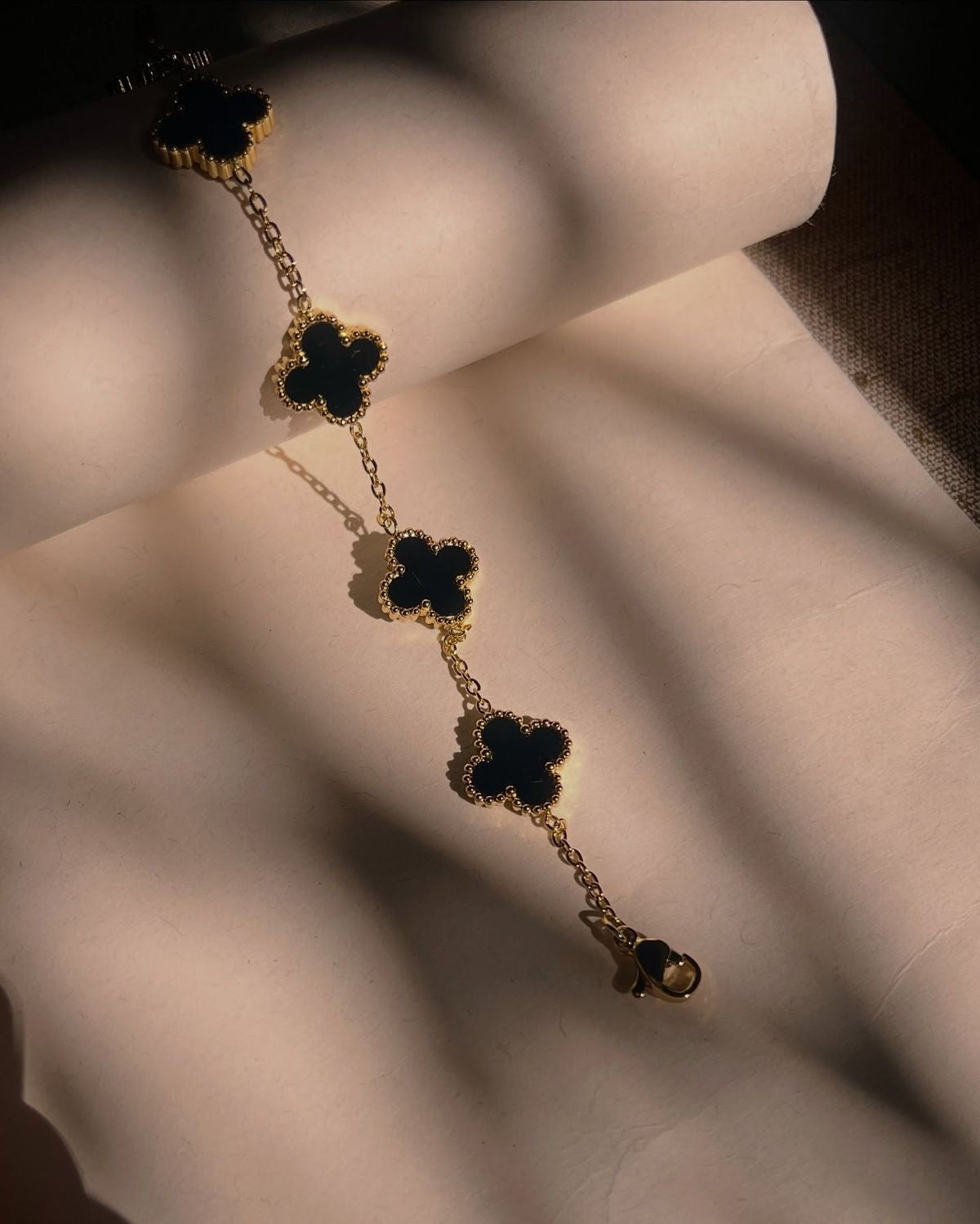D98 BLACK CLOVER BRACELET