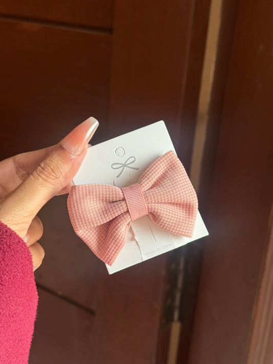 B164 HAIR BOW