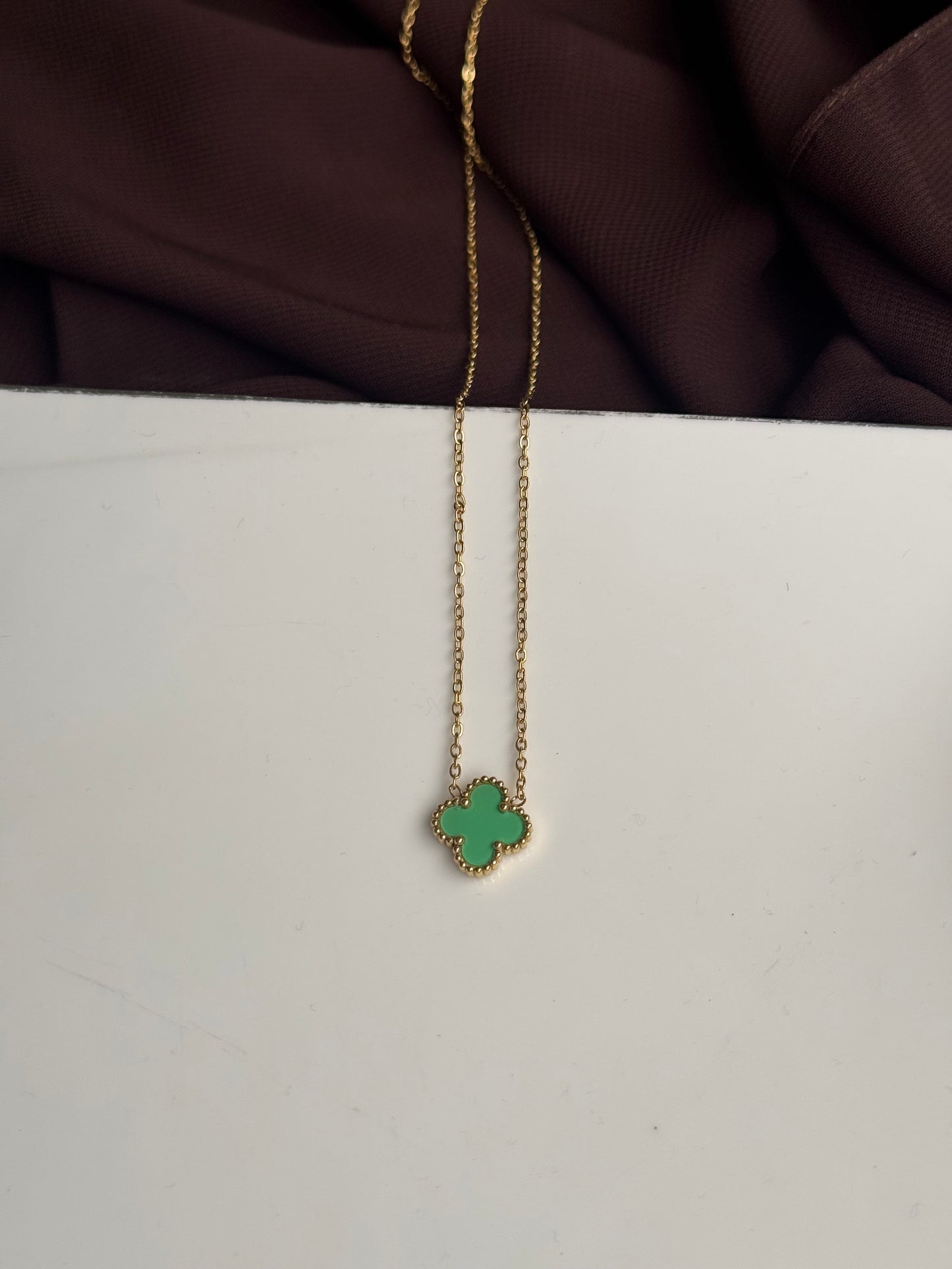 GREEN CLOVER NECKLACE