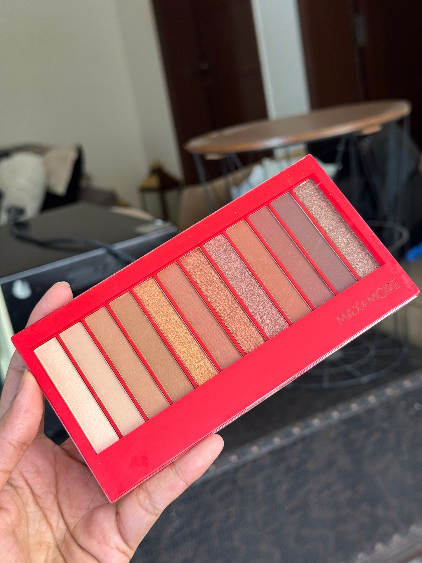 MAX N MORE EYESHADOW PALETTE