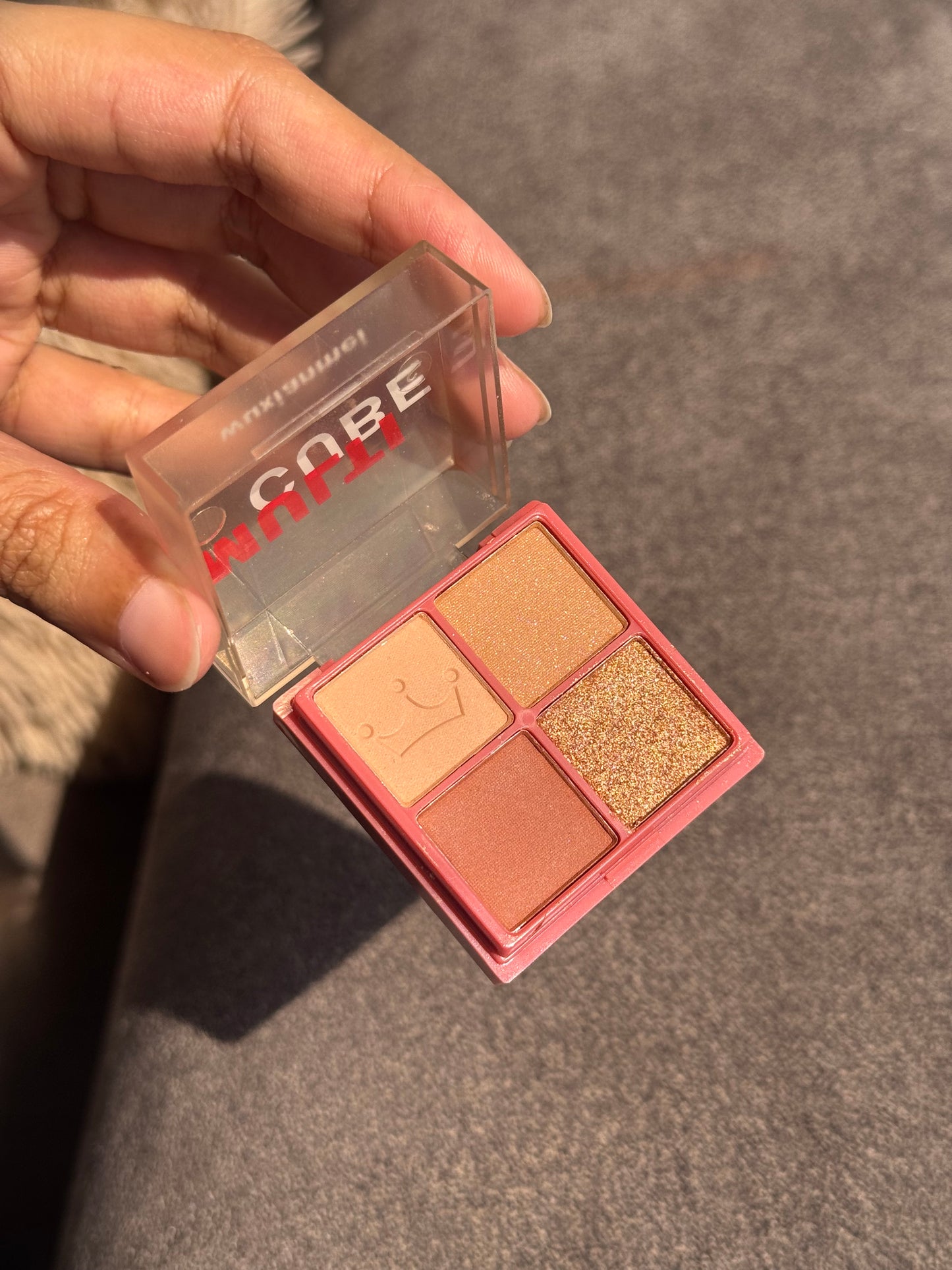 MULTI CUBE MINI EYESHADOW AND HIGHLIGHTER PALETTE