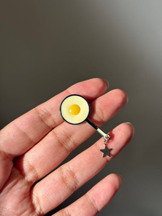 FRYING PAN ENAMEL PIN