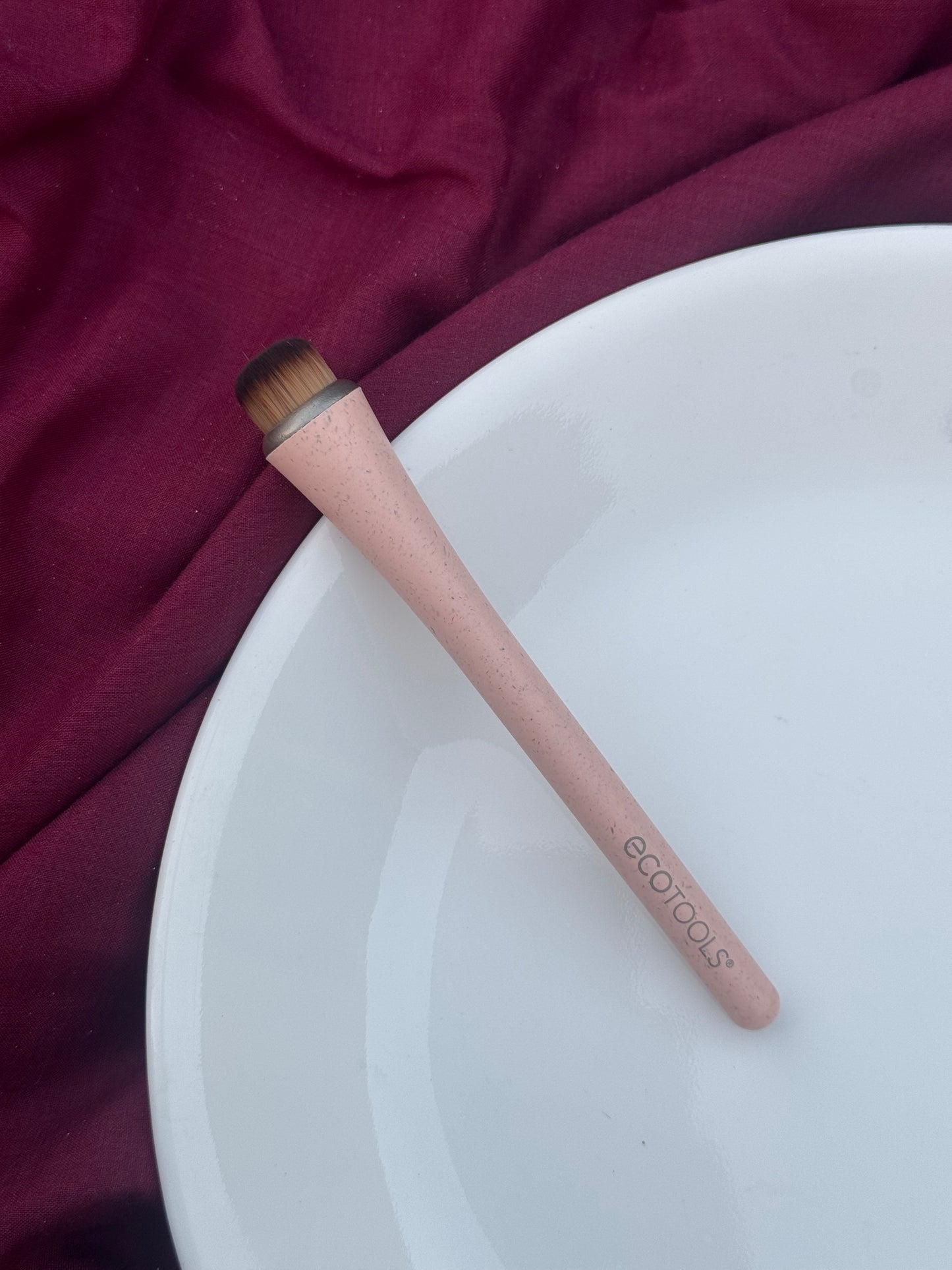 ECOTOOLS FANCY SMALL CONCEALER BLENDING BRUSH