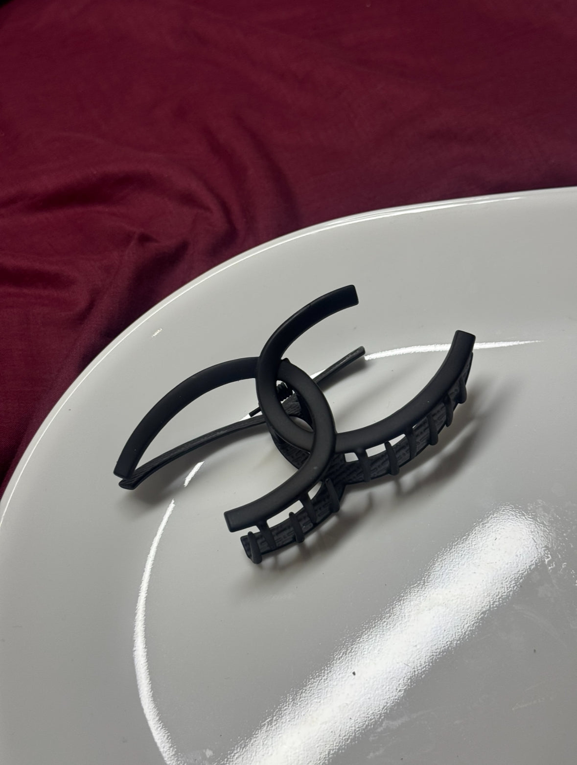 C210 METAL HAIR CLAW