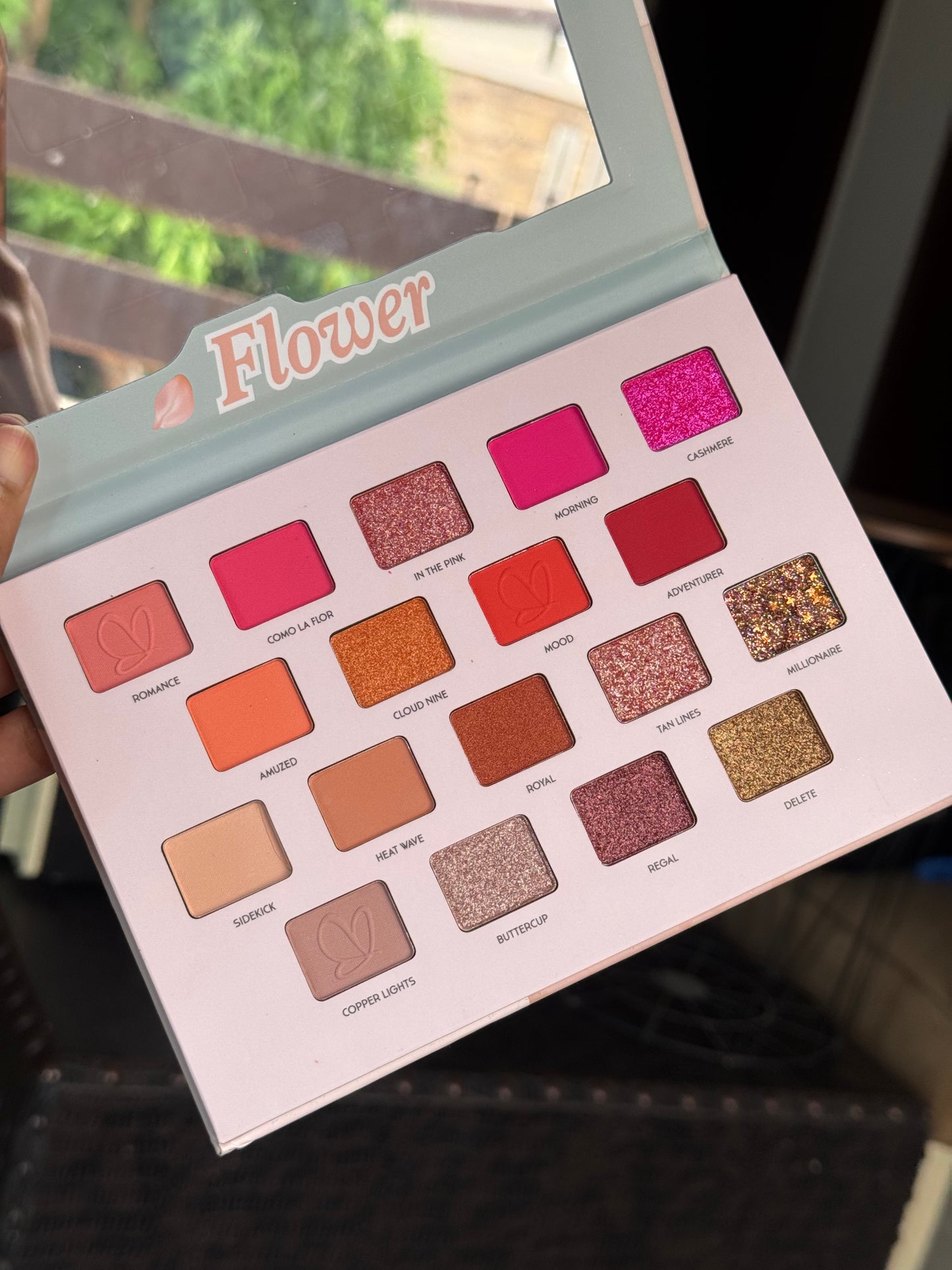 ANYELUZ EYESHADOW PALETTE