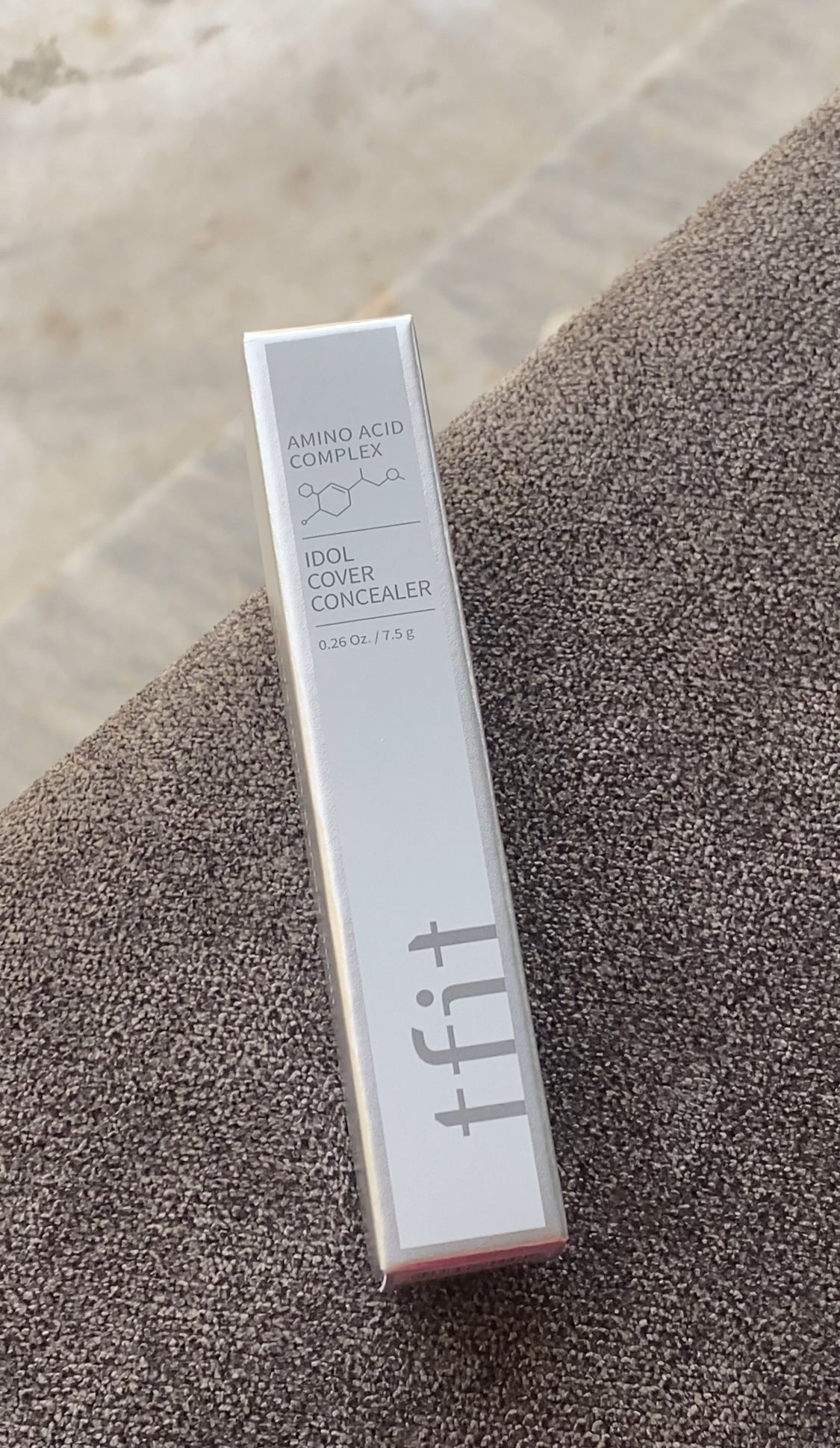 D TFIT IDOL COVER CONCEALER WITH AMINO ACID COMPLEX