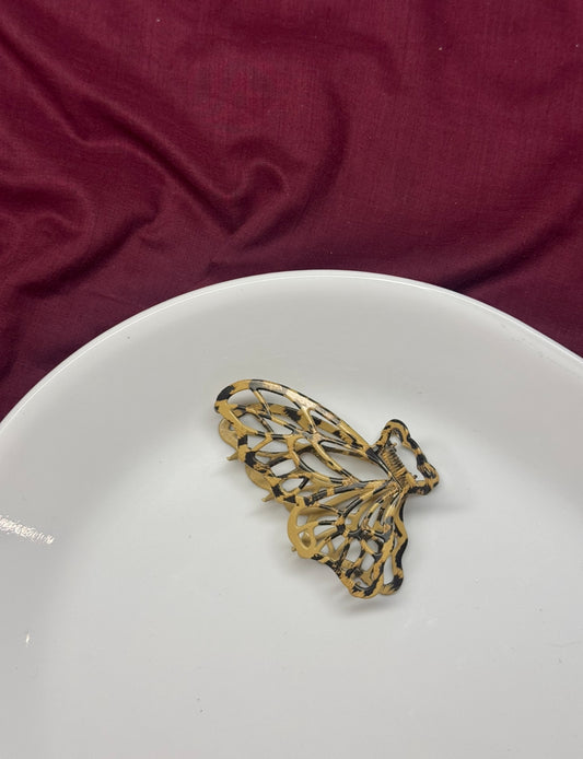 C22 BUTTERFLY METAL HAIR CLAW