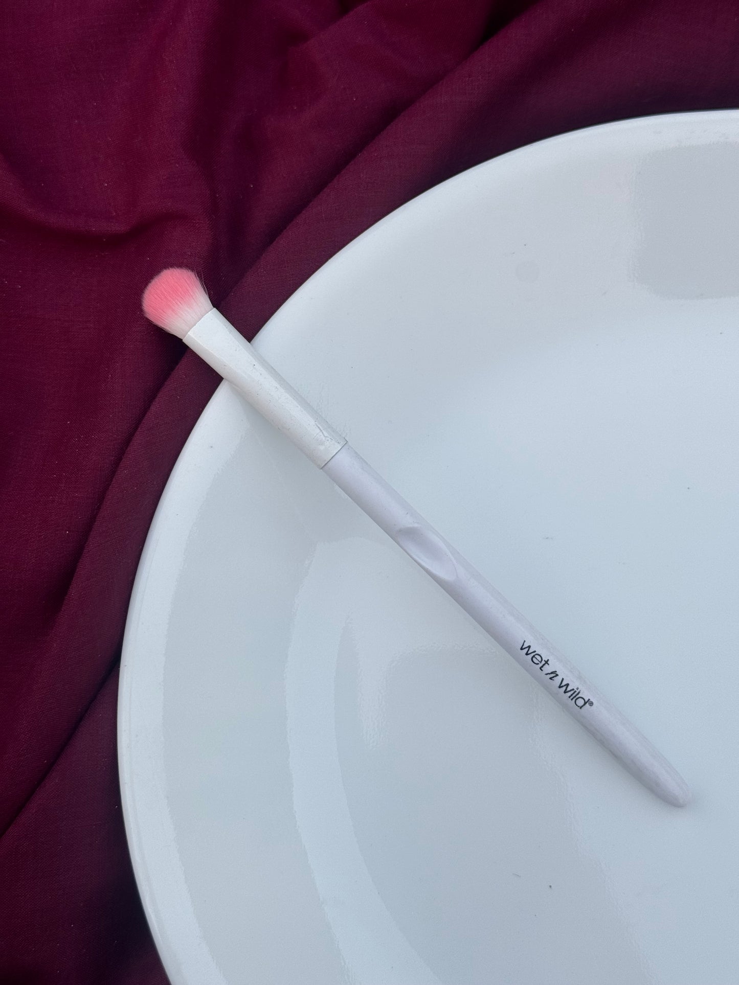 WET N WILD EYESHADOW BRUSH