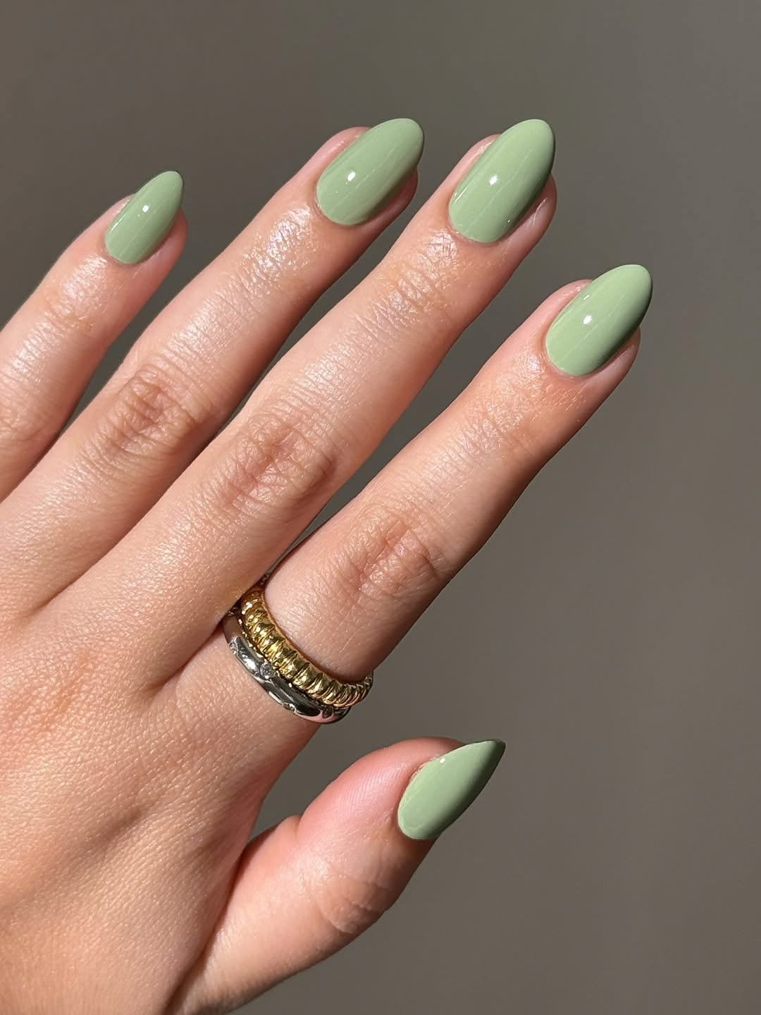 E301 GREEN KOREAN NAIL COLOR